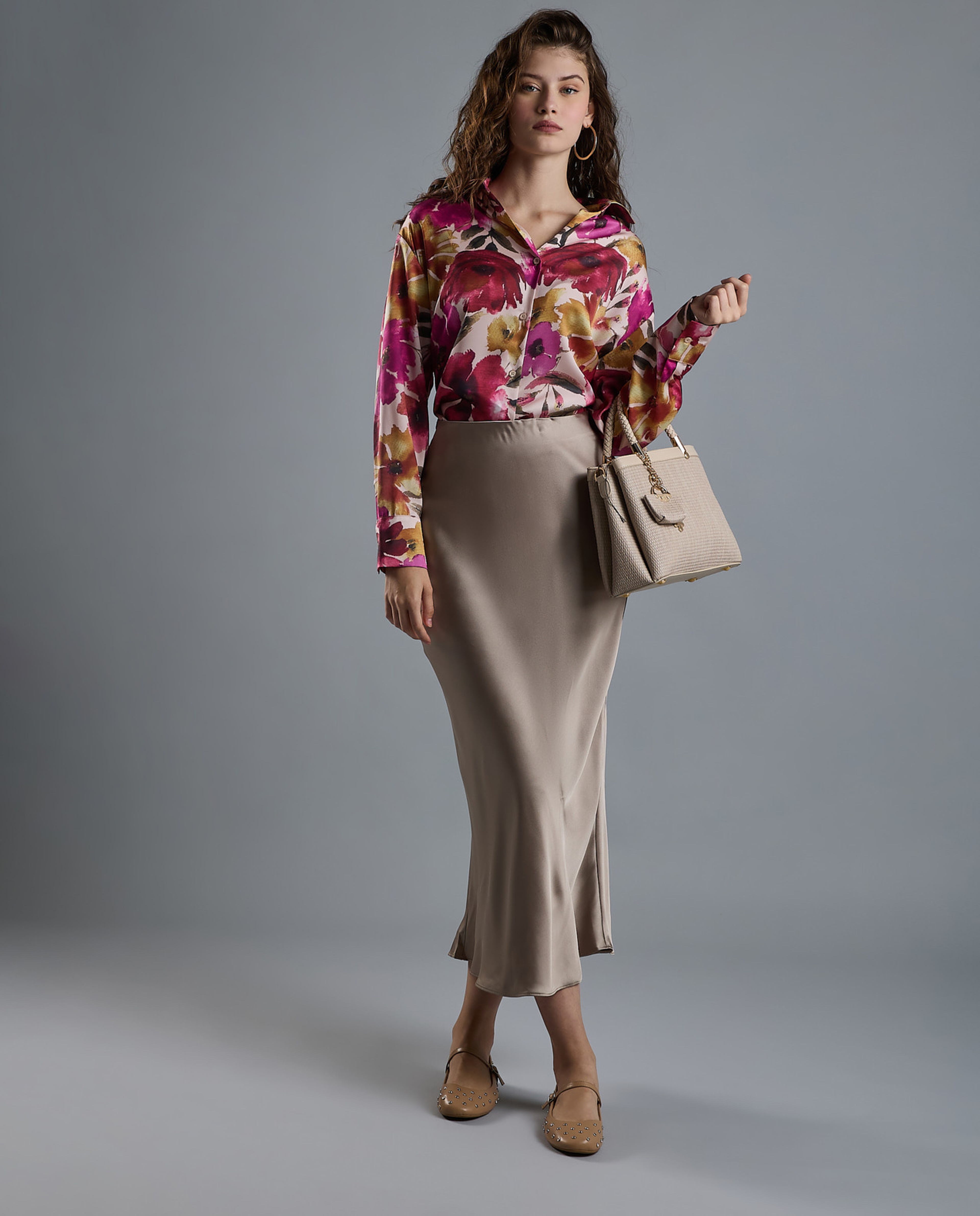 Floral Print Shirt with Classic Collar and Long Sleeves