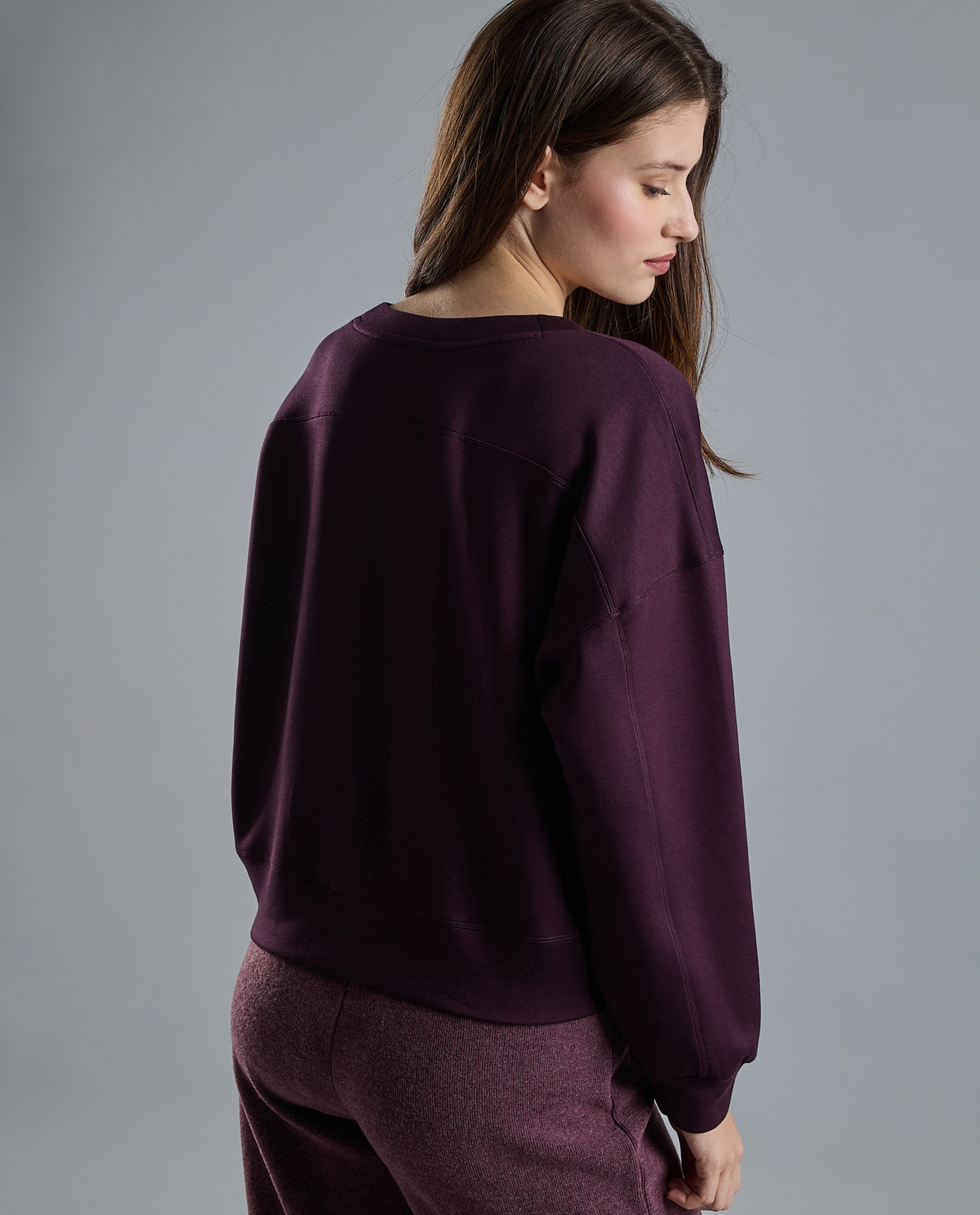 Solid Sweatshirt with Crew Neck and Long Sleeves