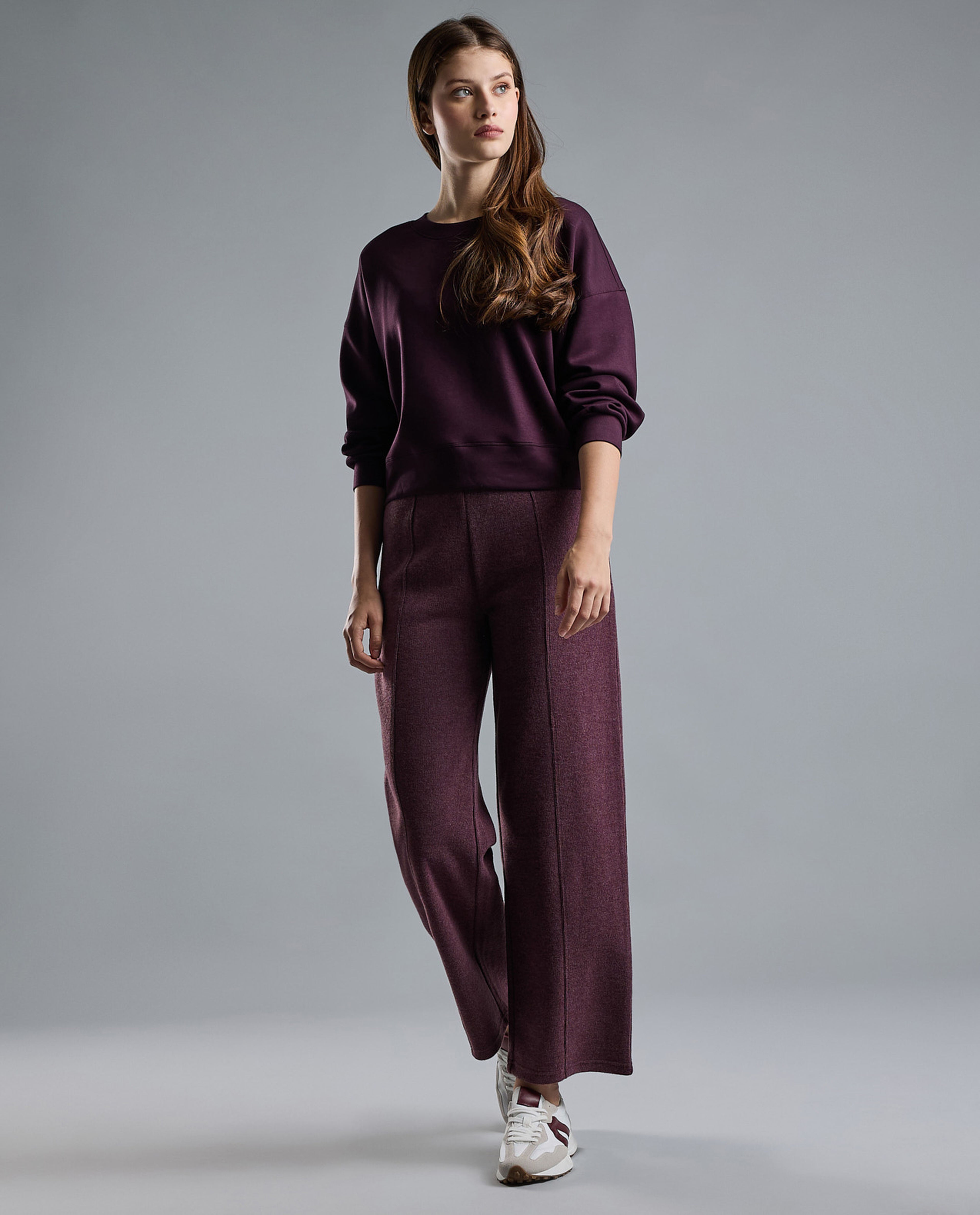 Solid Sweatshirt with Crew Neck and Long Sleeves