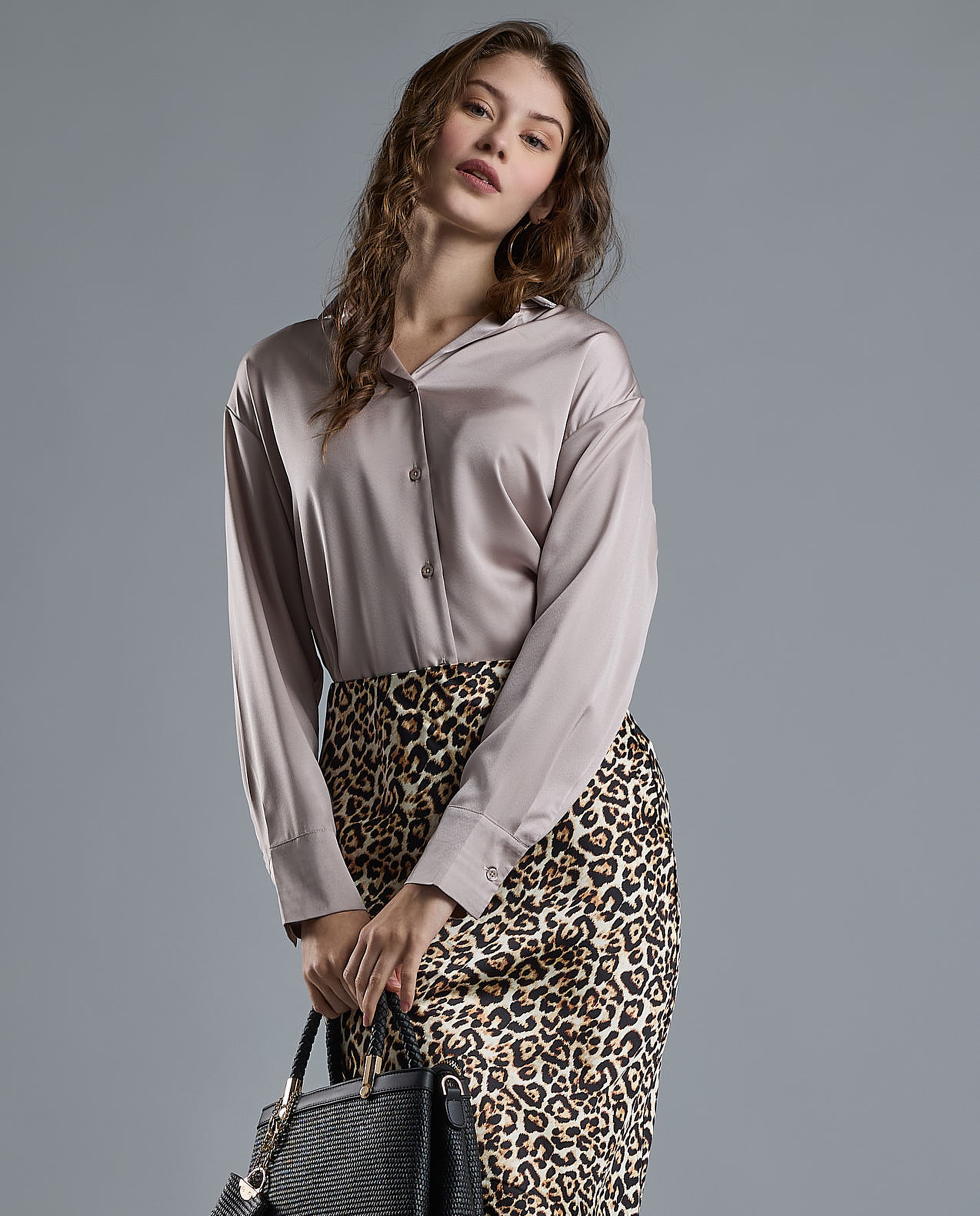 Solid Shirt with Classic Collar and Long Sleeves