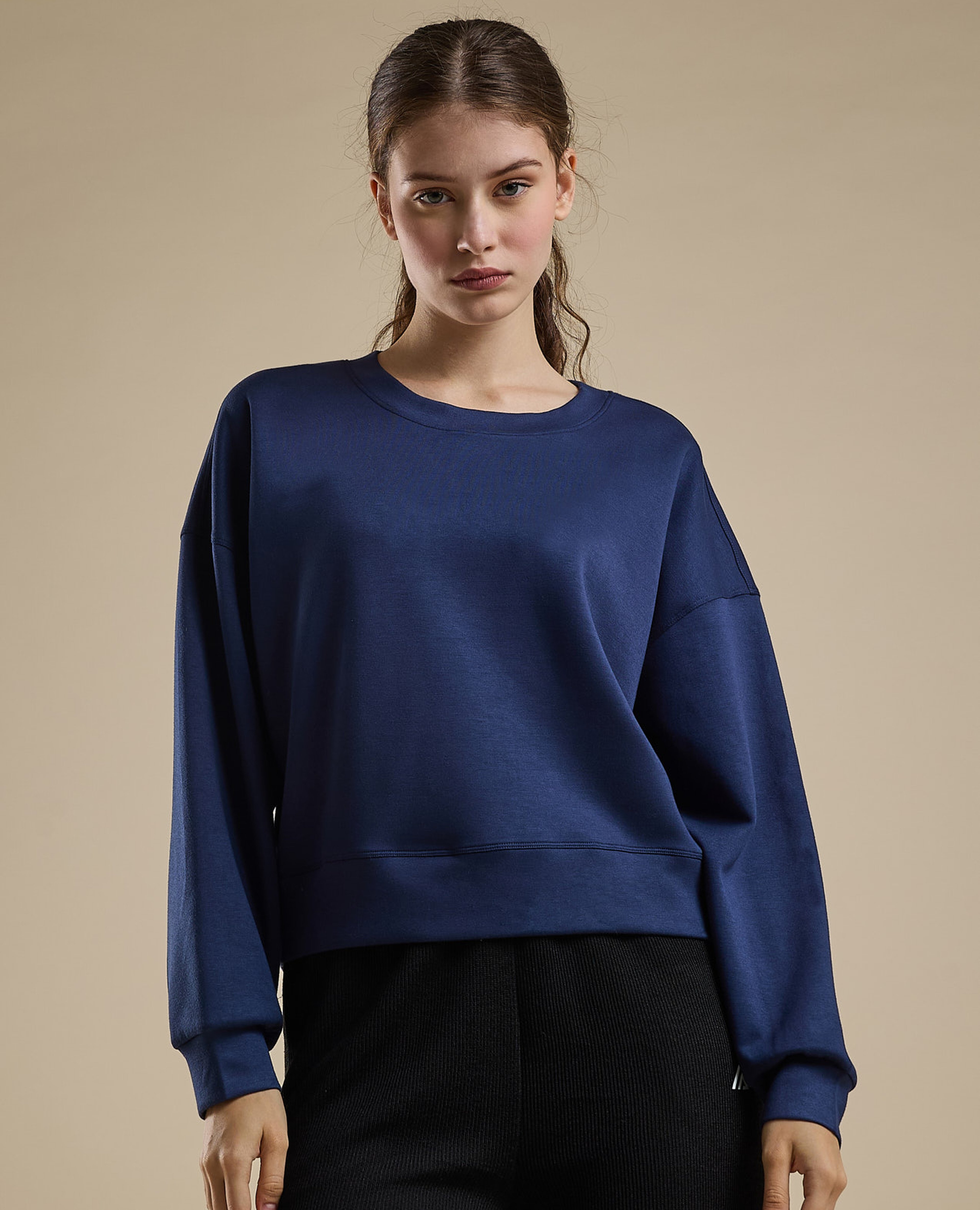 Solid Sweatshirt with Crew Neck and Long Sleeves