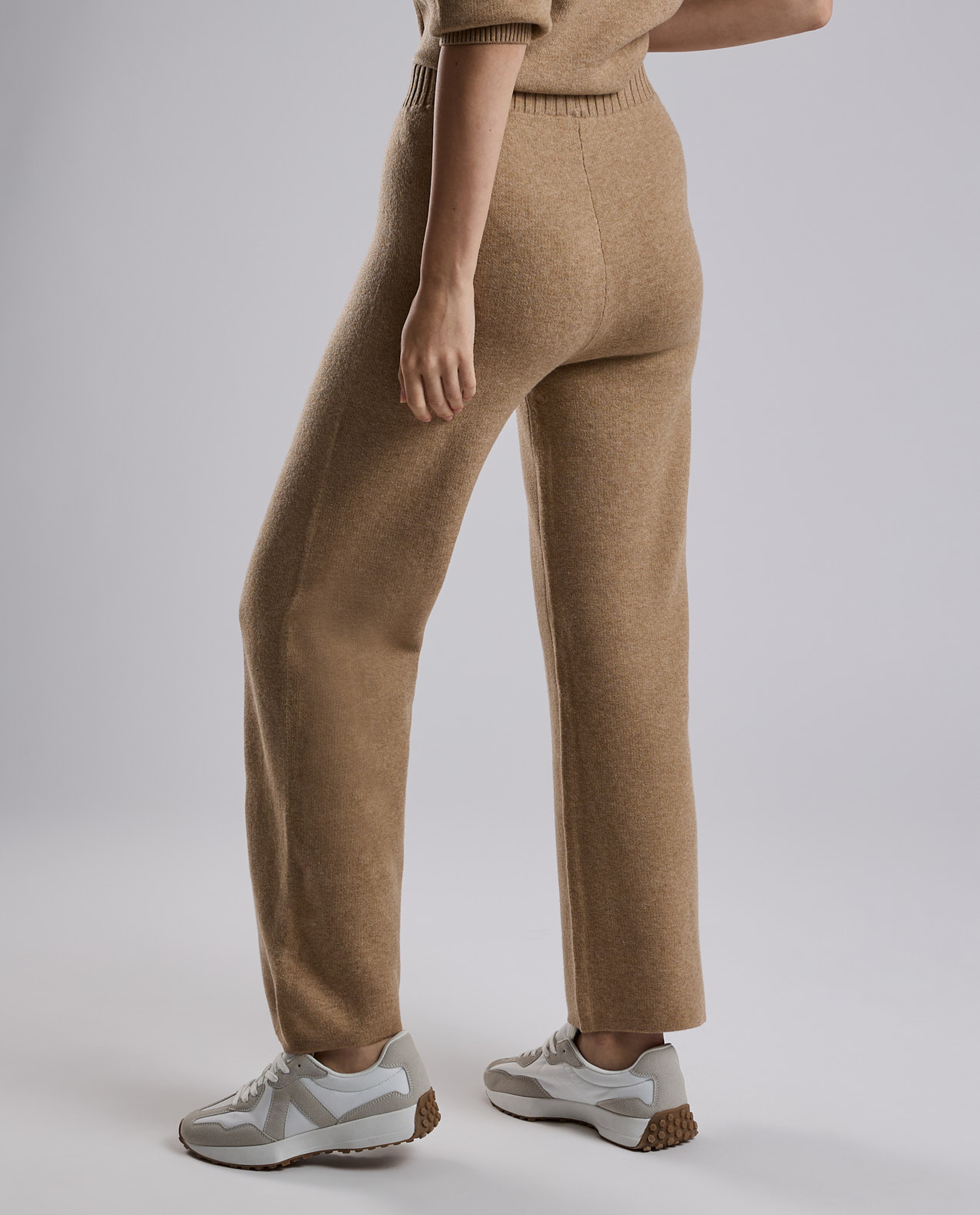Textured Knit Pants with Elastic Waist