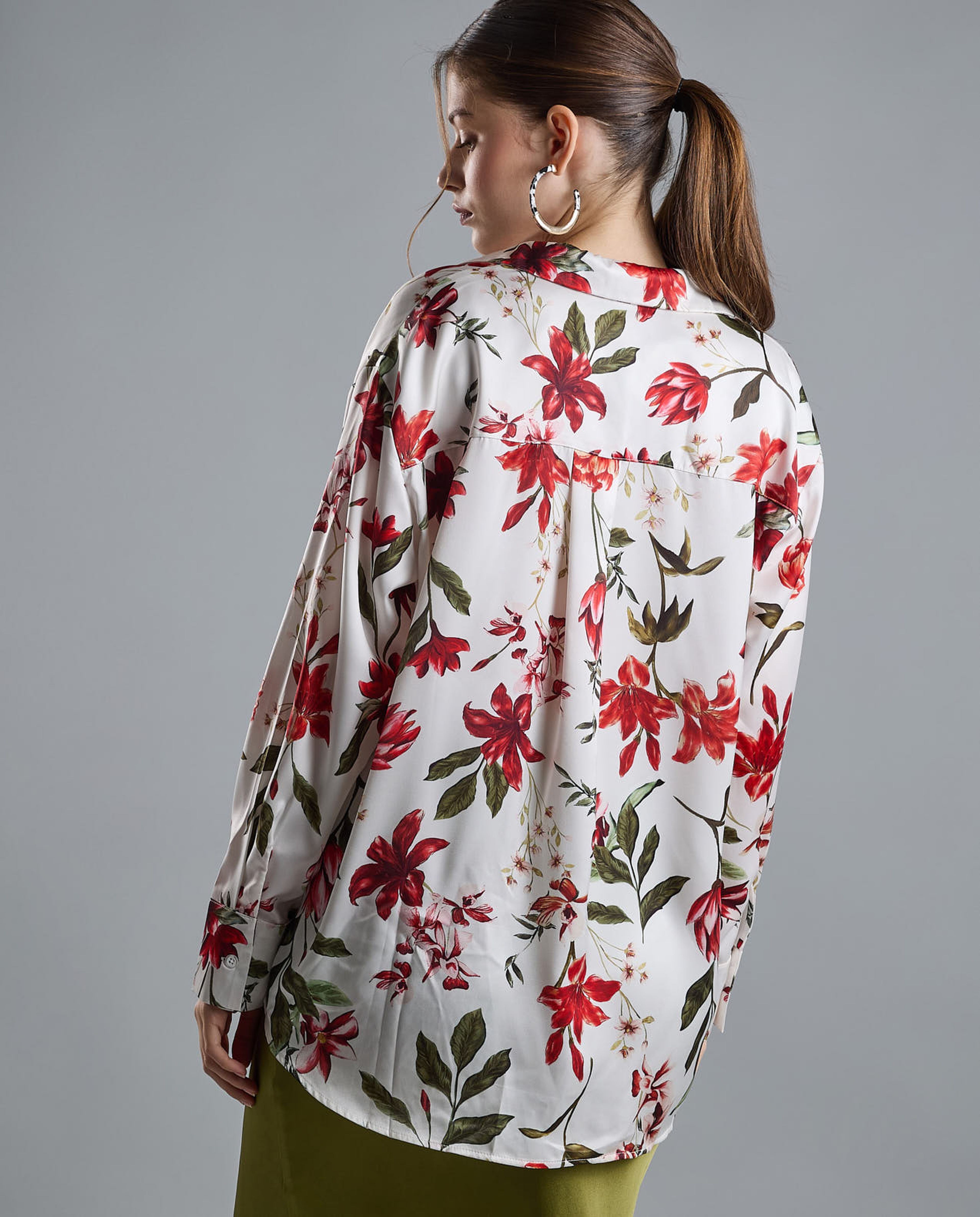 Floral Print Shirt with Classic Collar and Long Sleeves