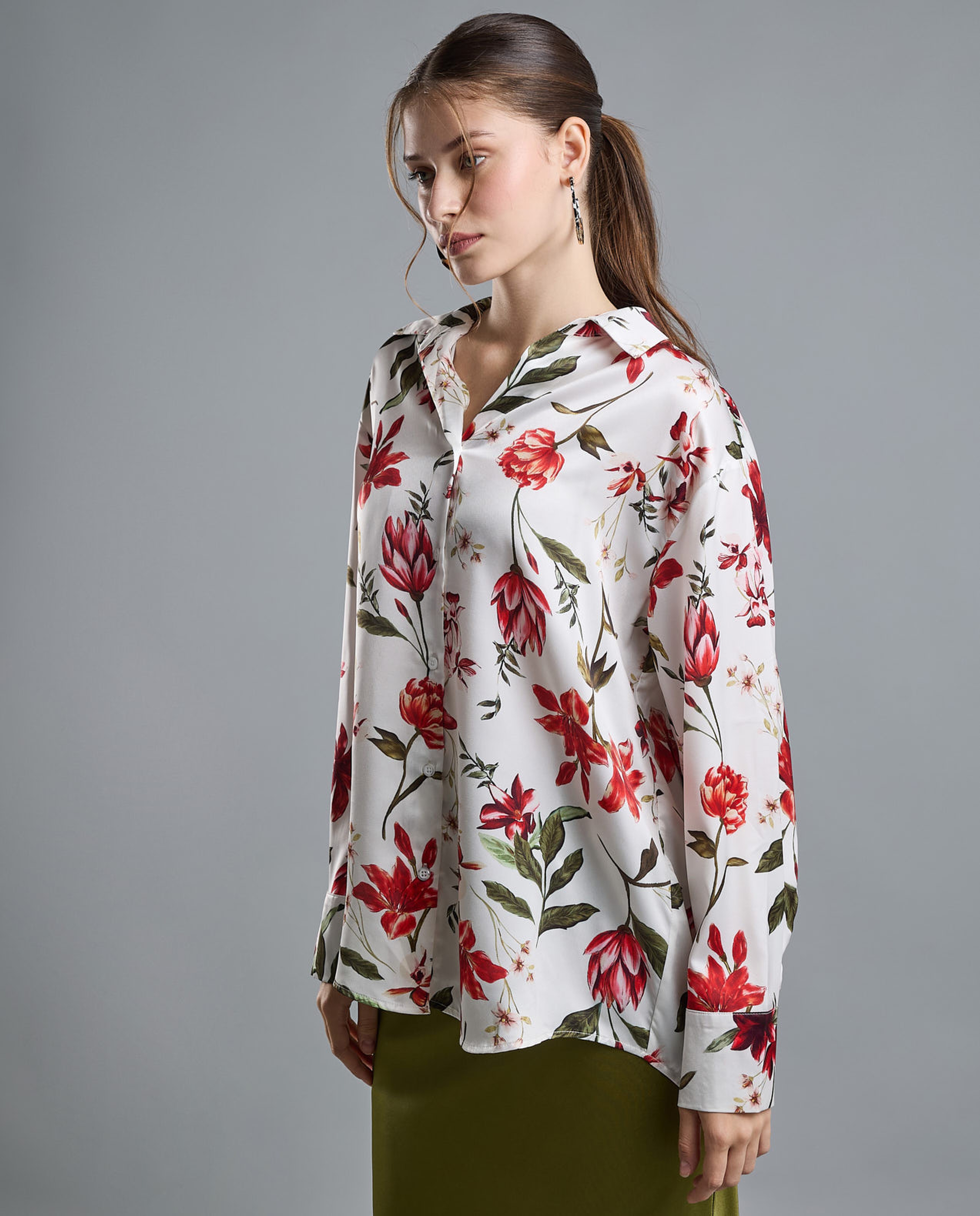 Floral Print Shirt with Classic Collar and Long Sleeves