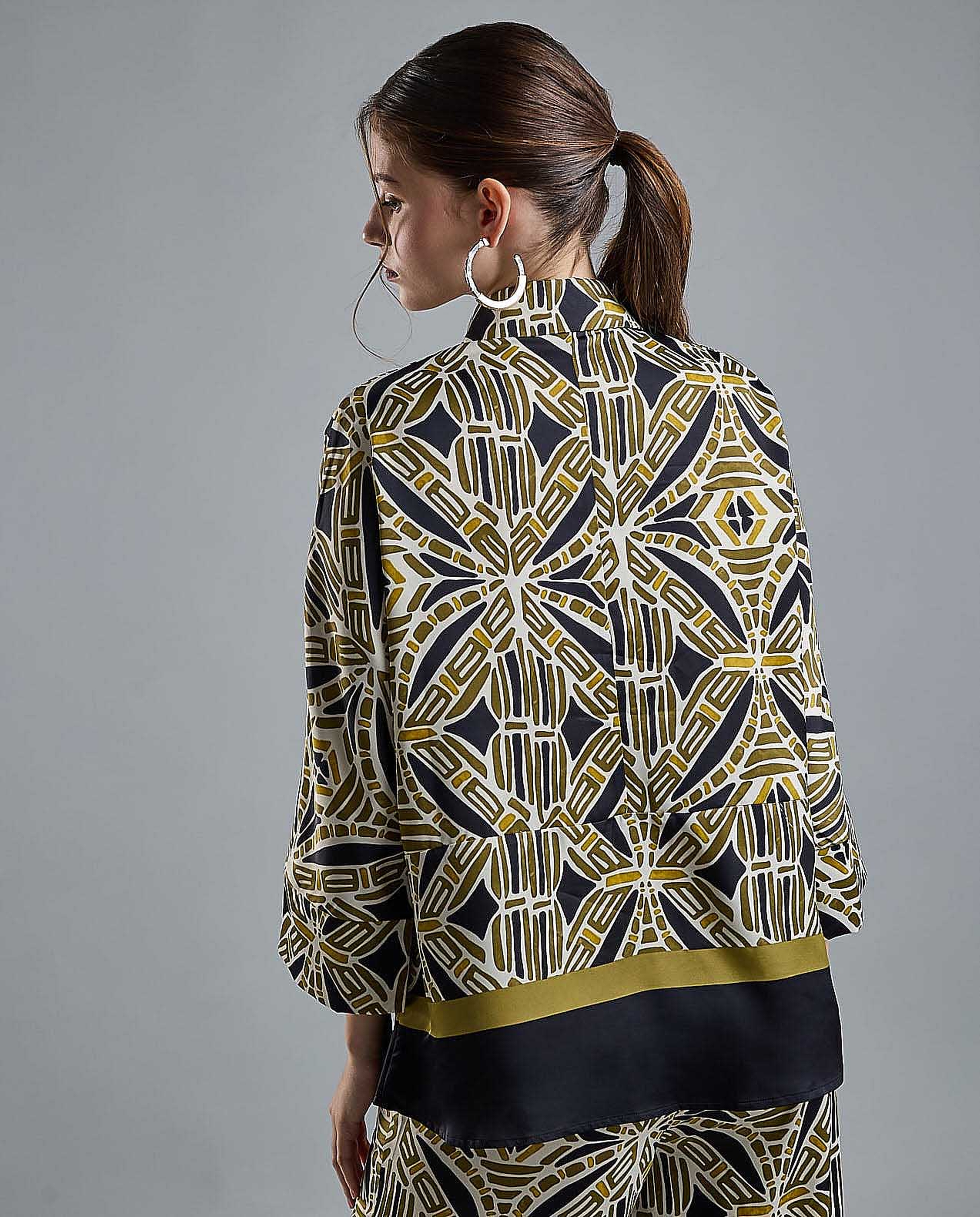 Patterned Shirt with Classic Collar and 3/4 Sleeves