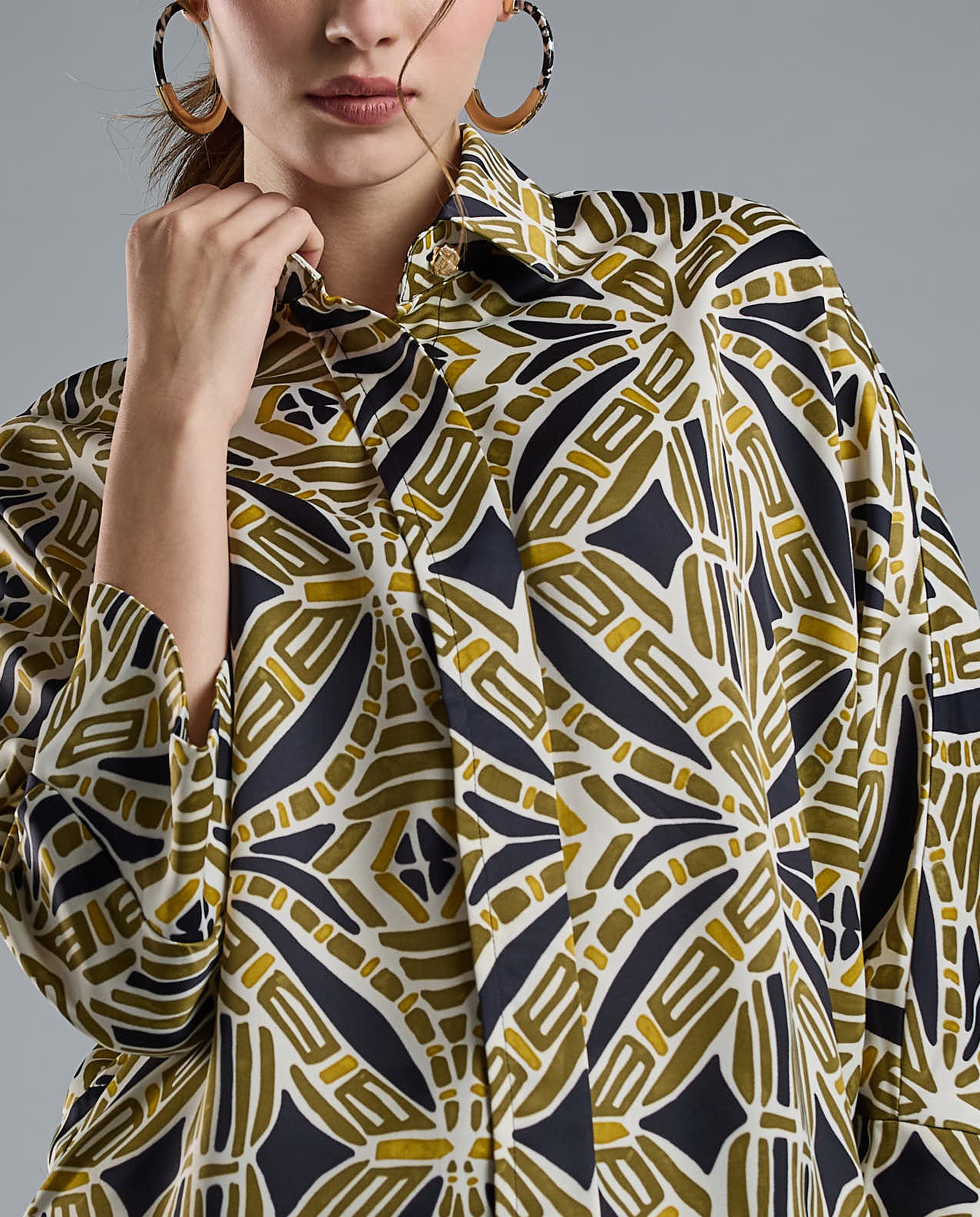 Patterned Shirt with Classic Collar and 3/4 Sleeves