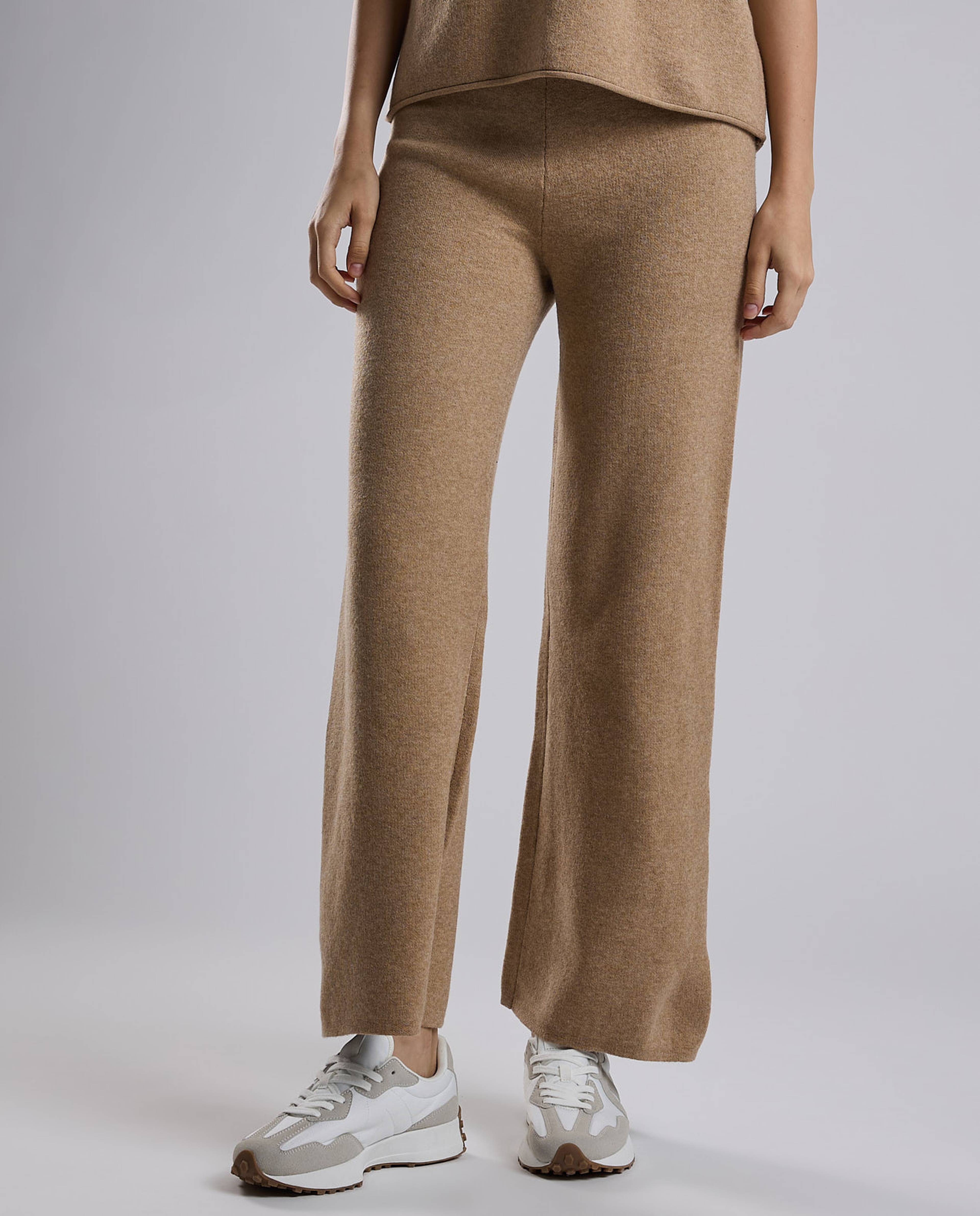 Textured Knit Pants with Elastic Waist