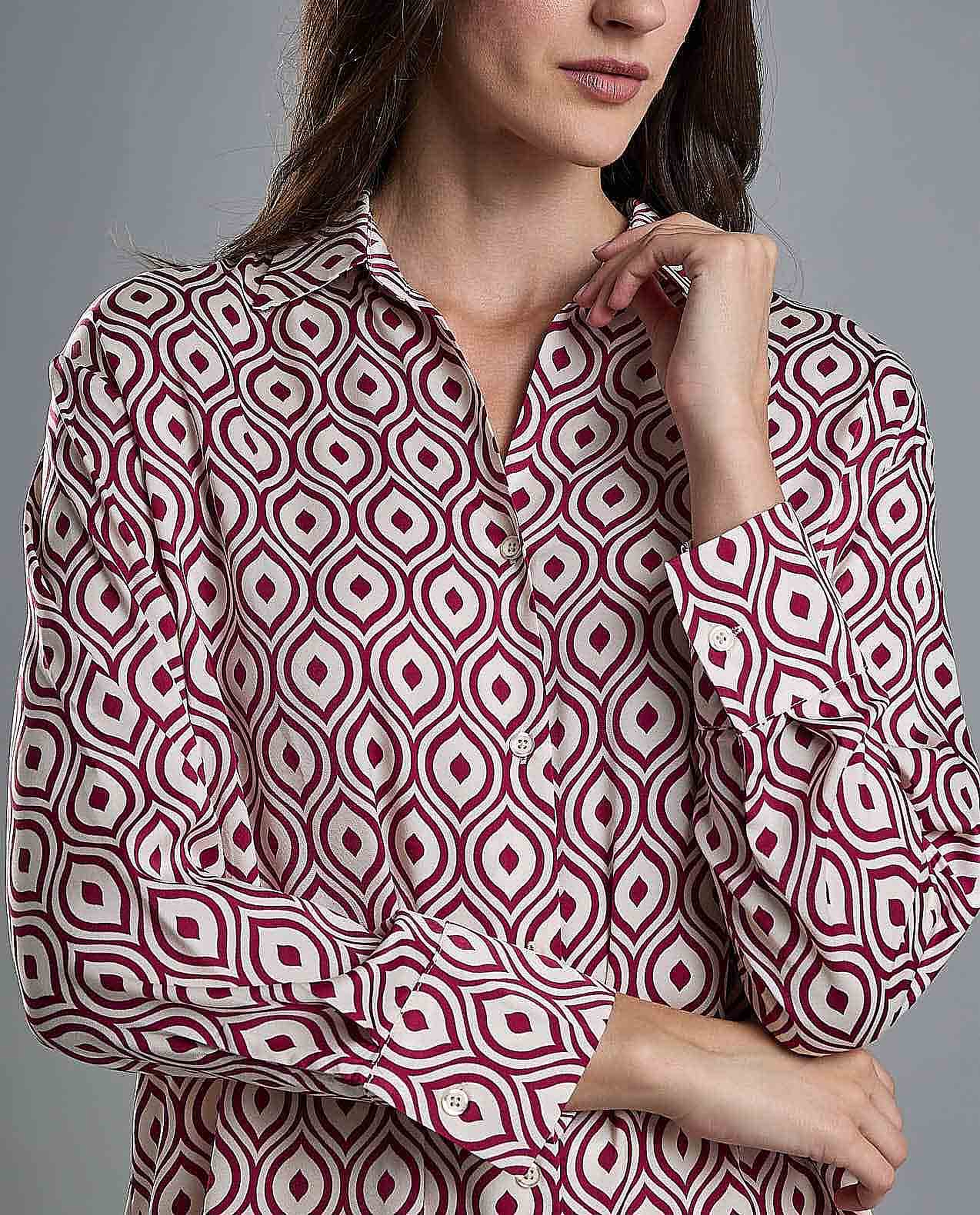 Patterned Shirt with Classic Collar and Long Sleeves