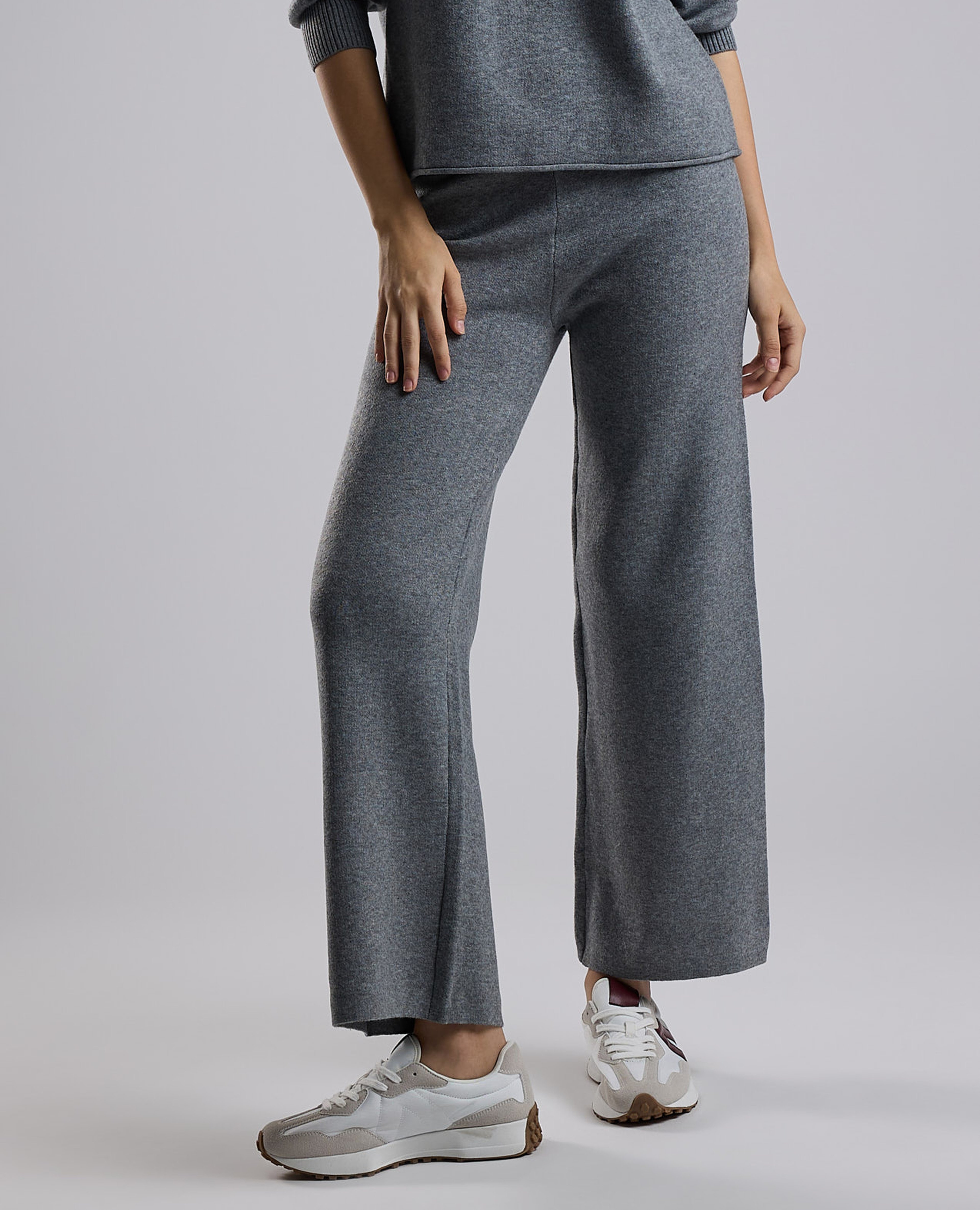 Textured Knit Pants with Elastic Waist