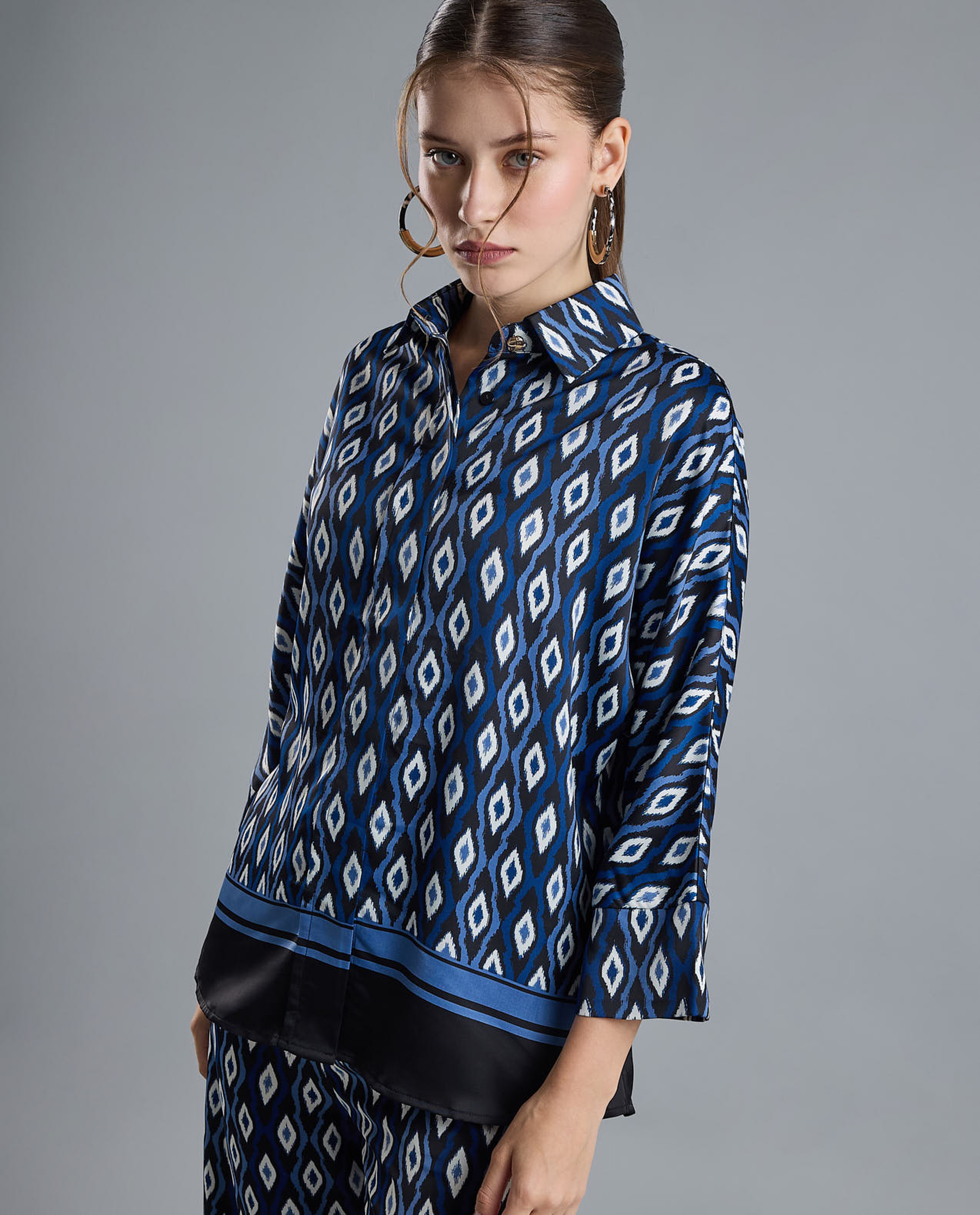 Patterned Shirt with Classic Collar and 3/4 Sleeves