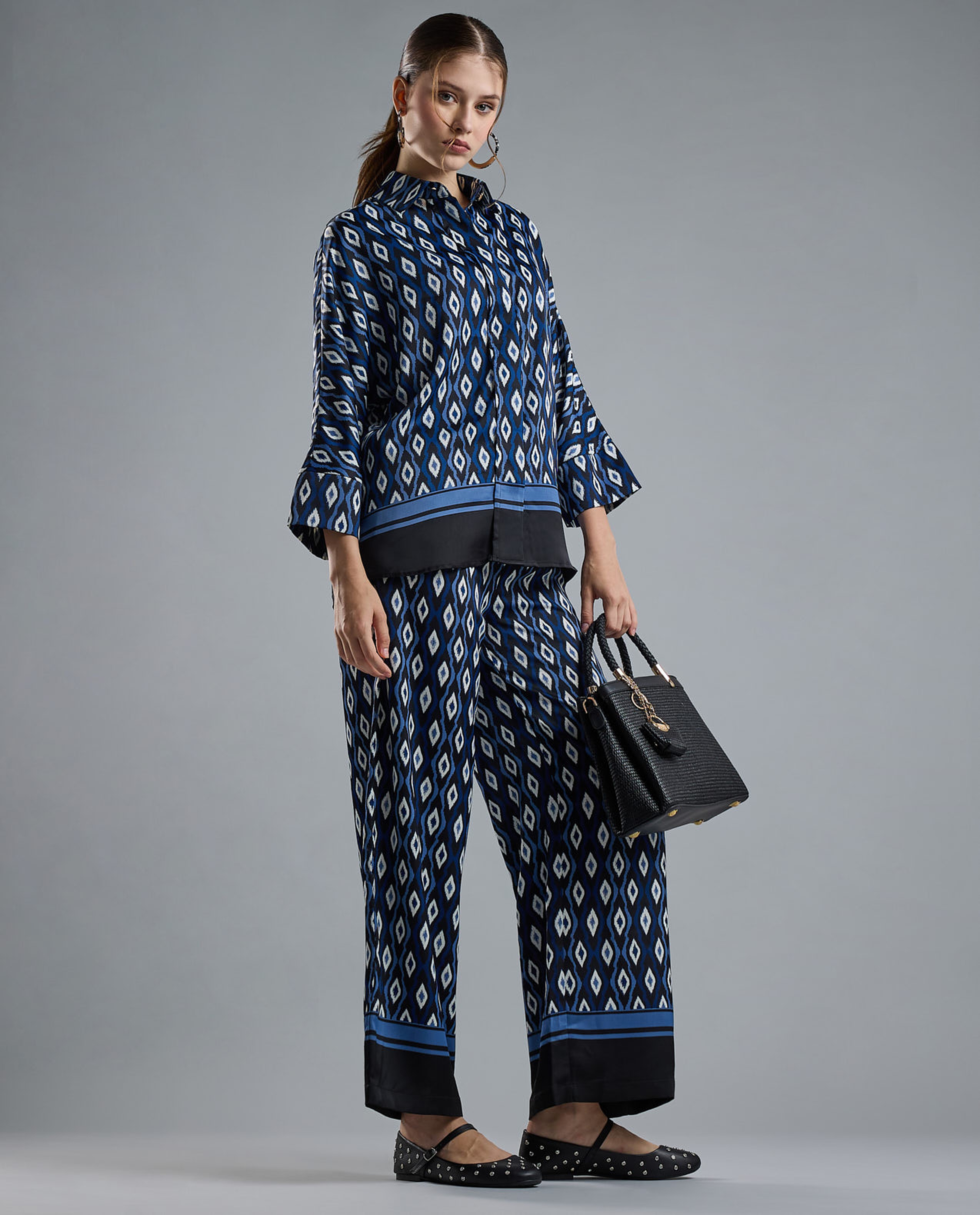 Patterned Shirt with Classic Collar and 3/4 Sleeves