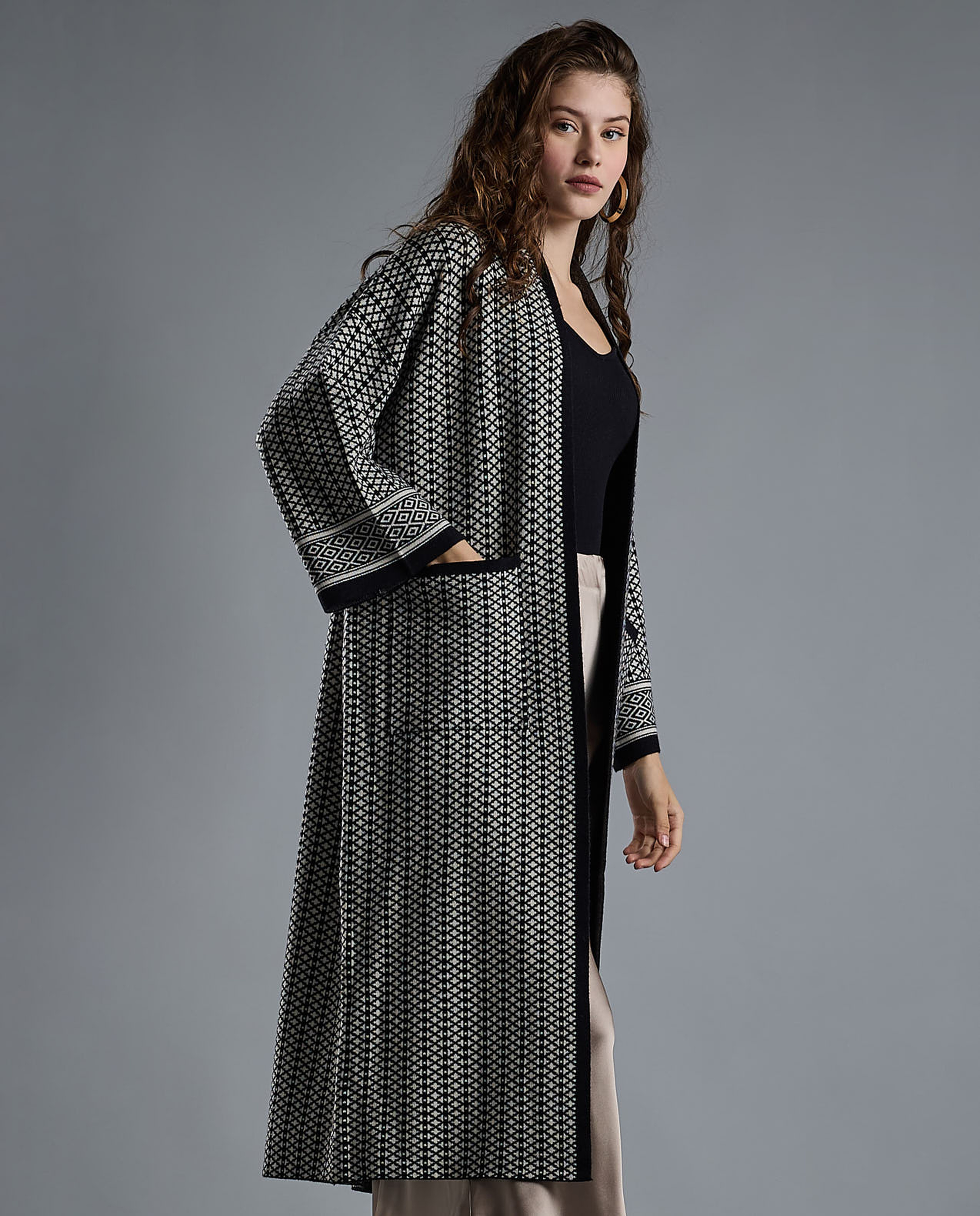 Patterned Coat with Long Sleeves