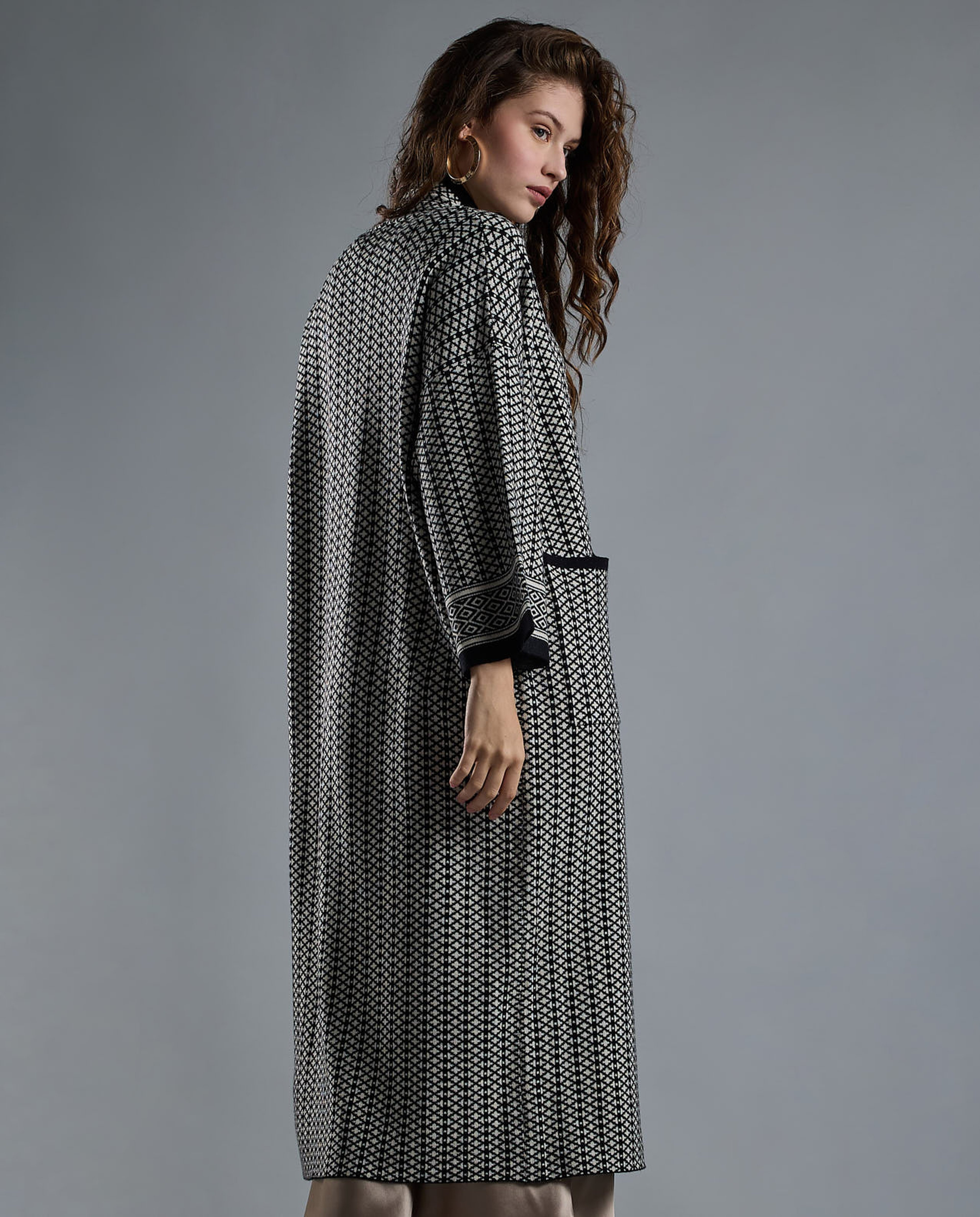 Patterned Coat with Long Sleeves