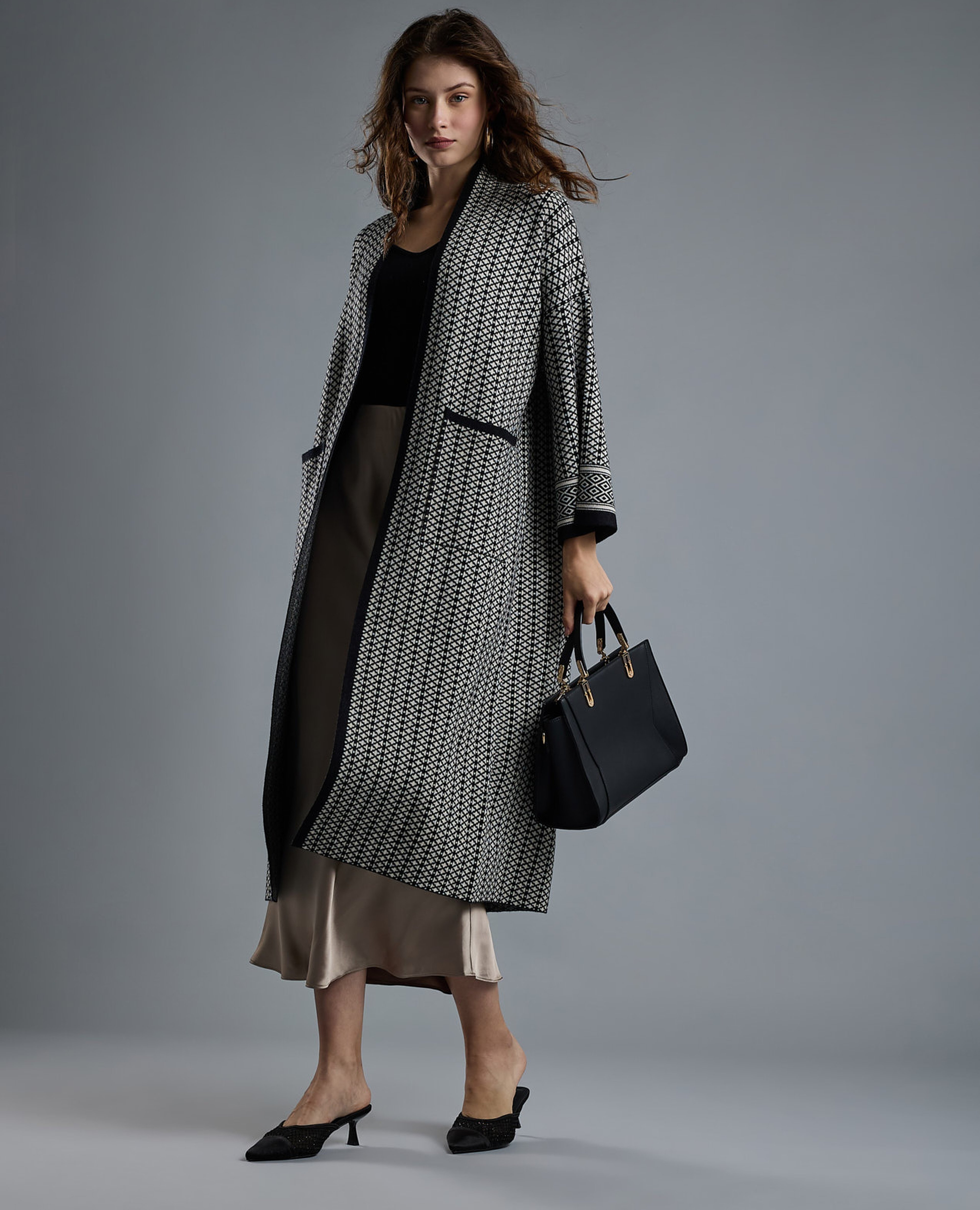 Patterned Coat with Long Sleeves