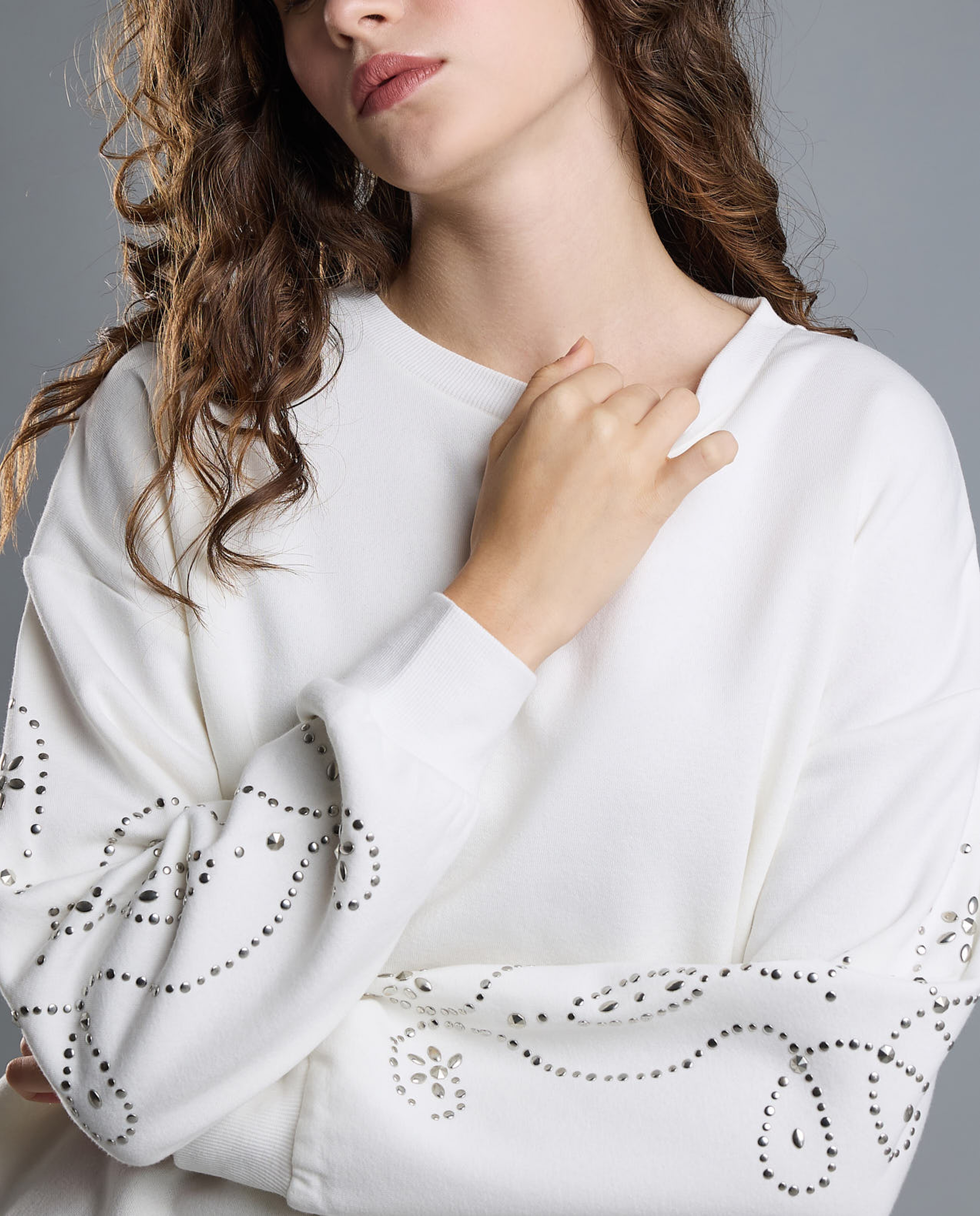 Studded Sweatshirt with Crew Neck and Long Sleeves