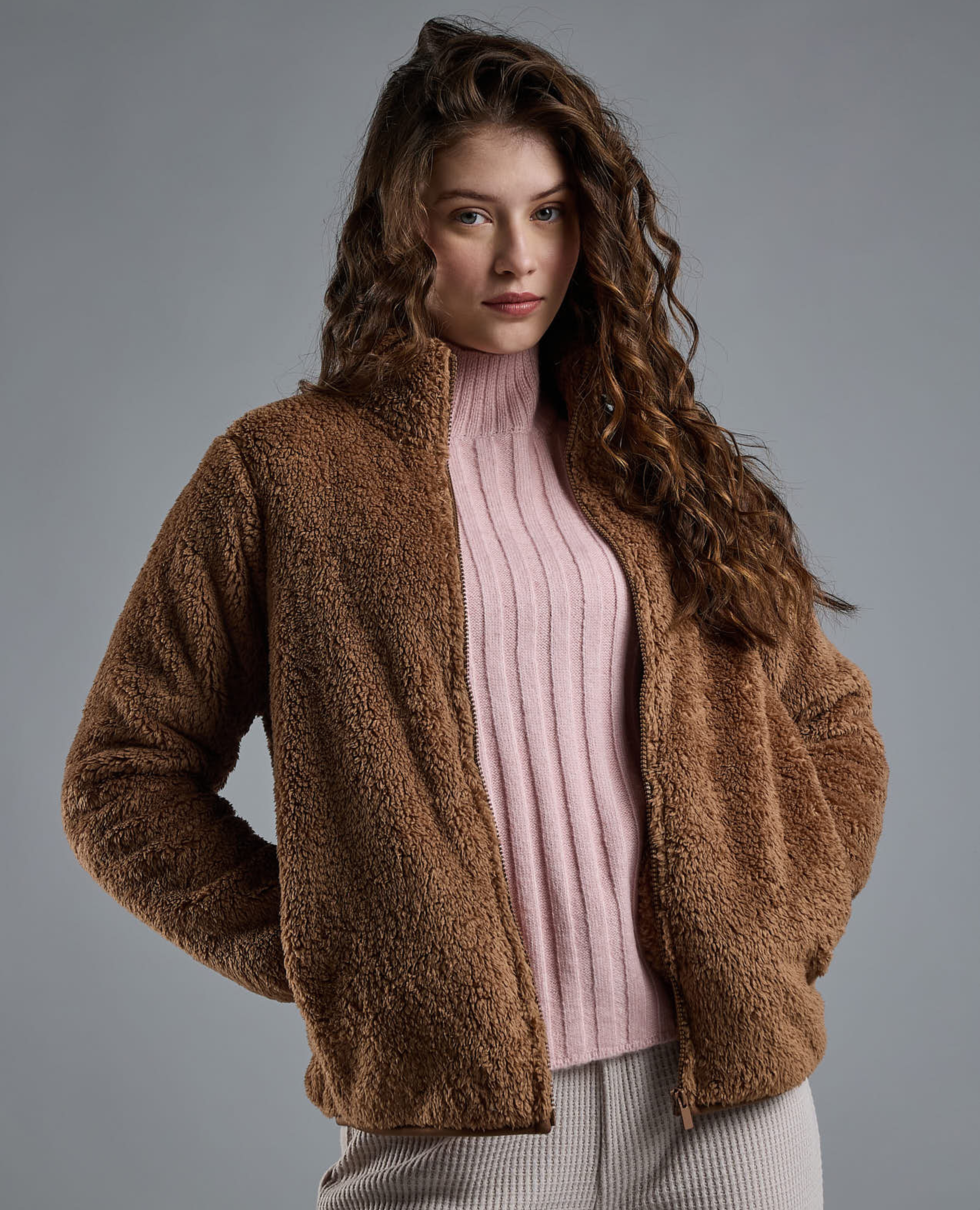 جاكيت شيربا بسحاب