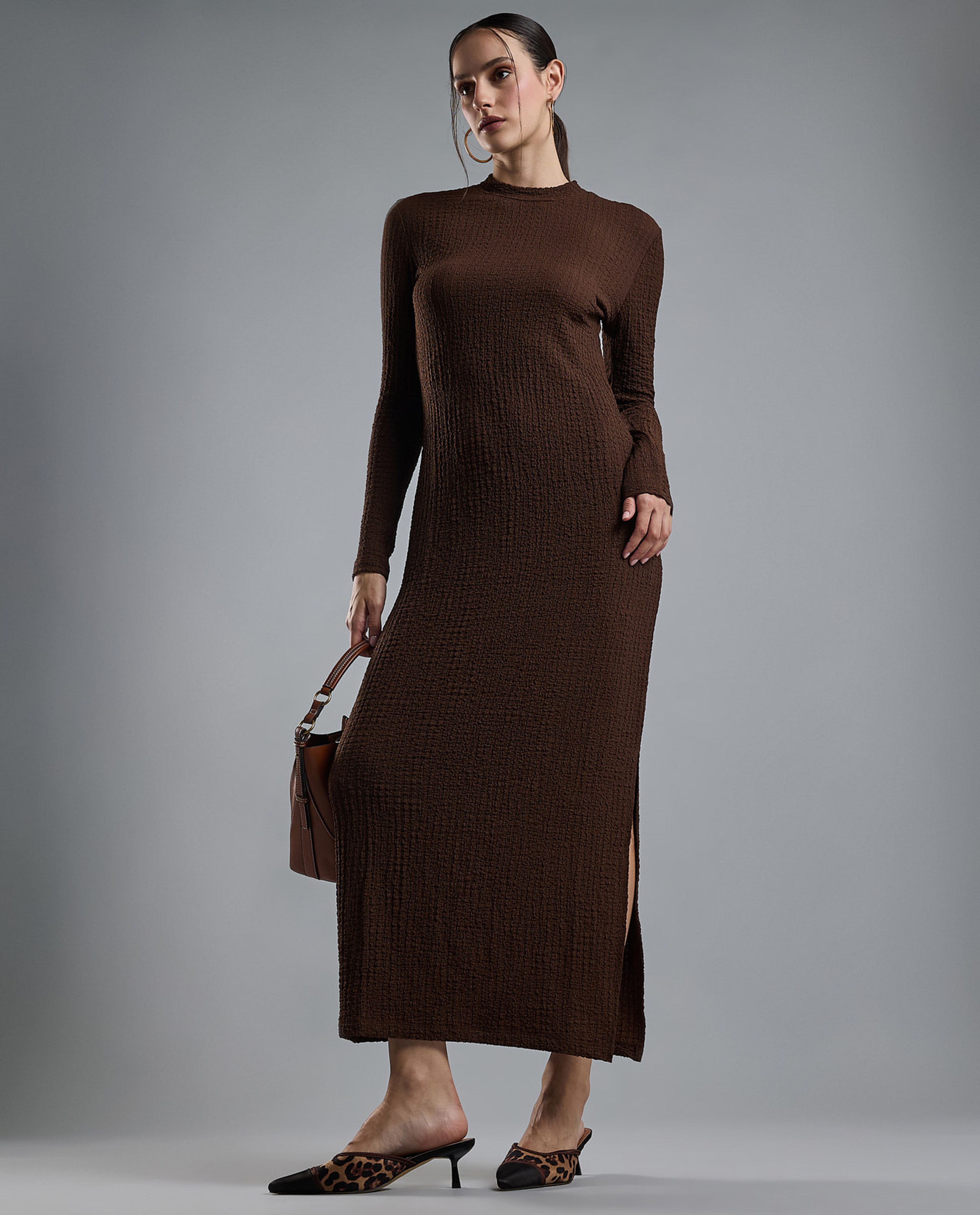 Solid Bodycon Dress with Crew Neck and Long Sleeves