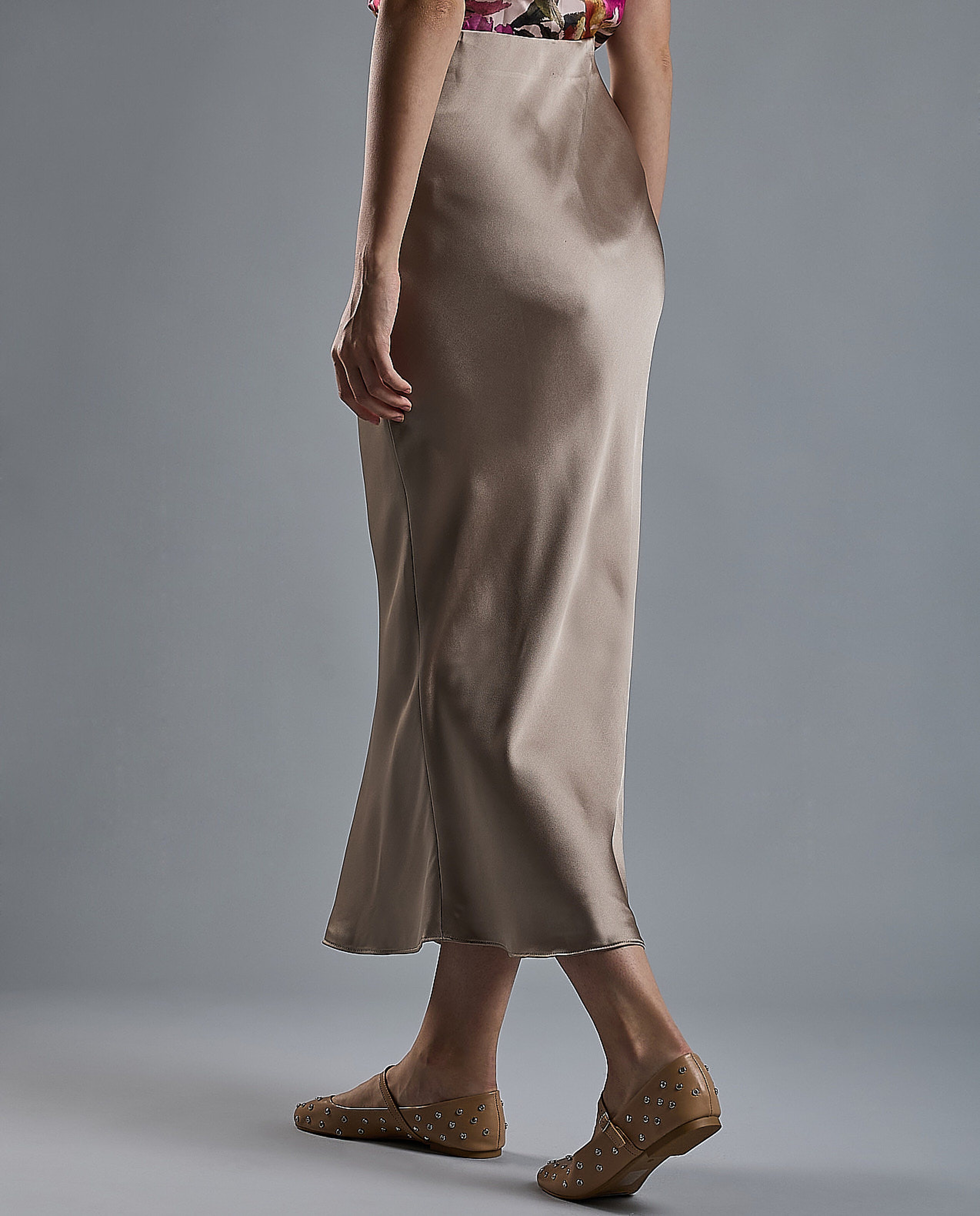 Solid Midi Skirt with Zipper Closure