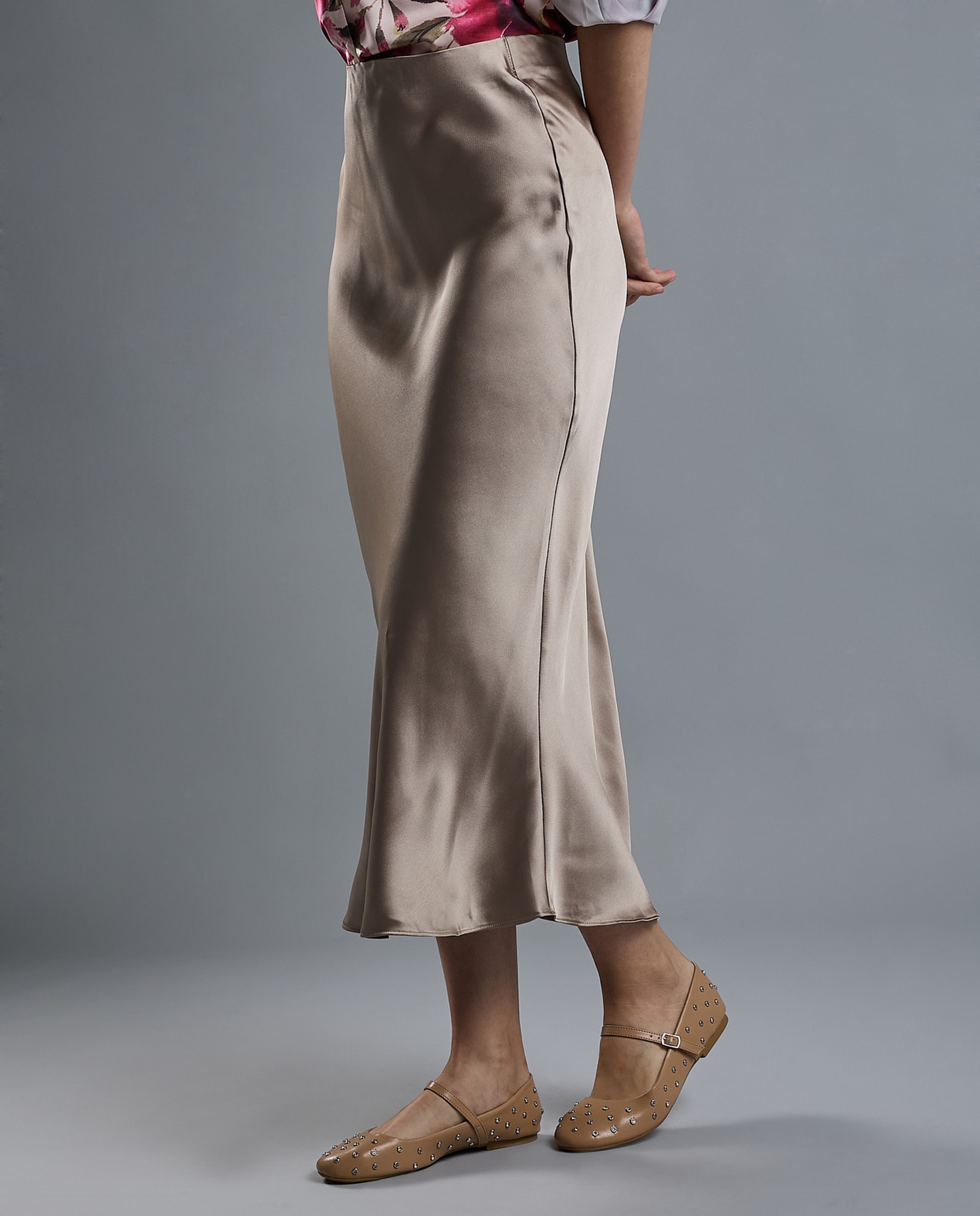 Solid Midi Skirt with Zipper Closure