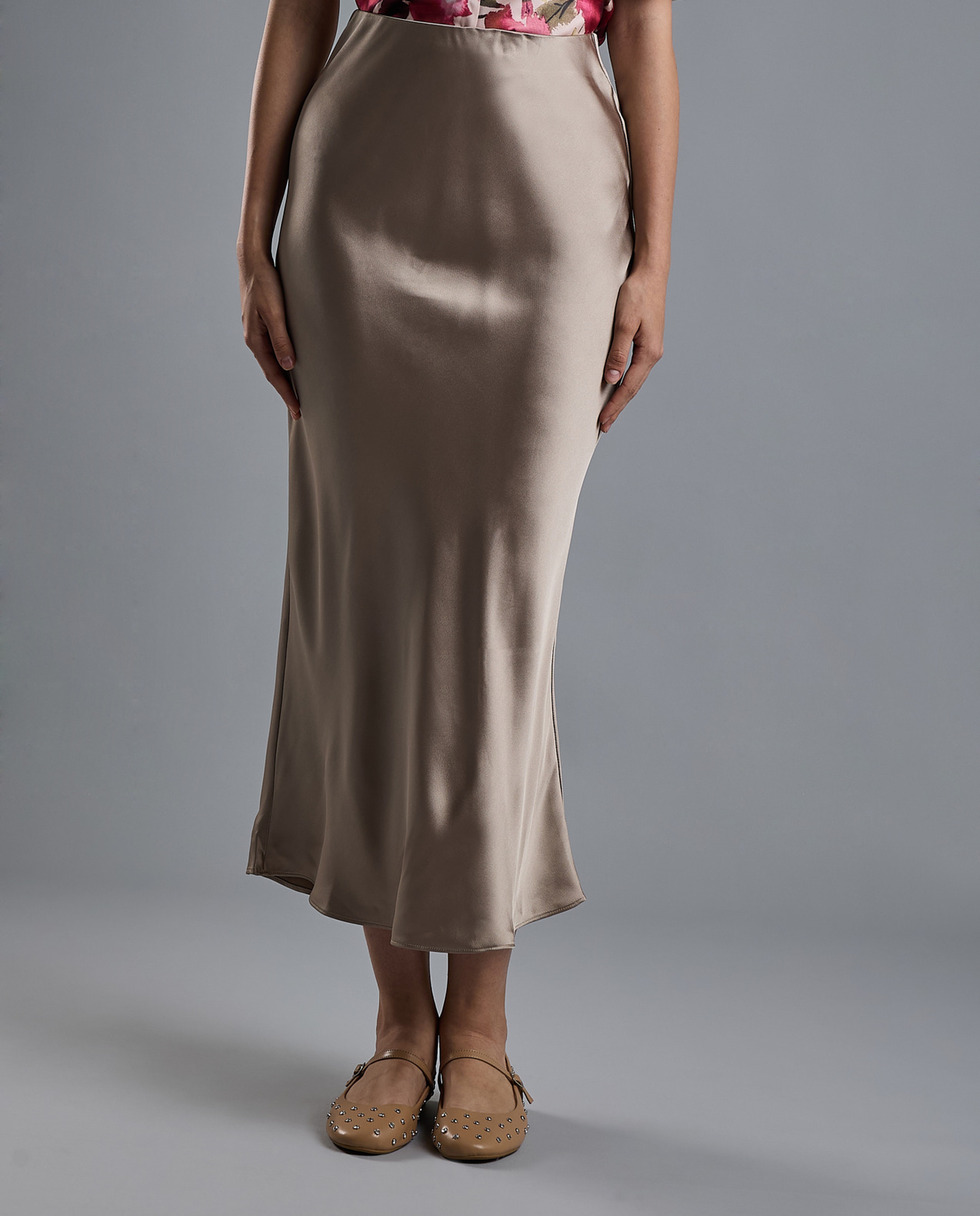 Solid Midi Skirt with Zipper Closure