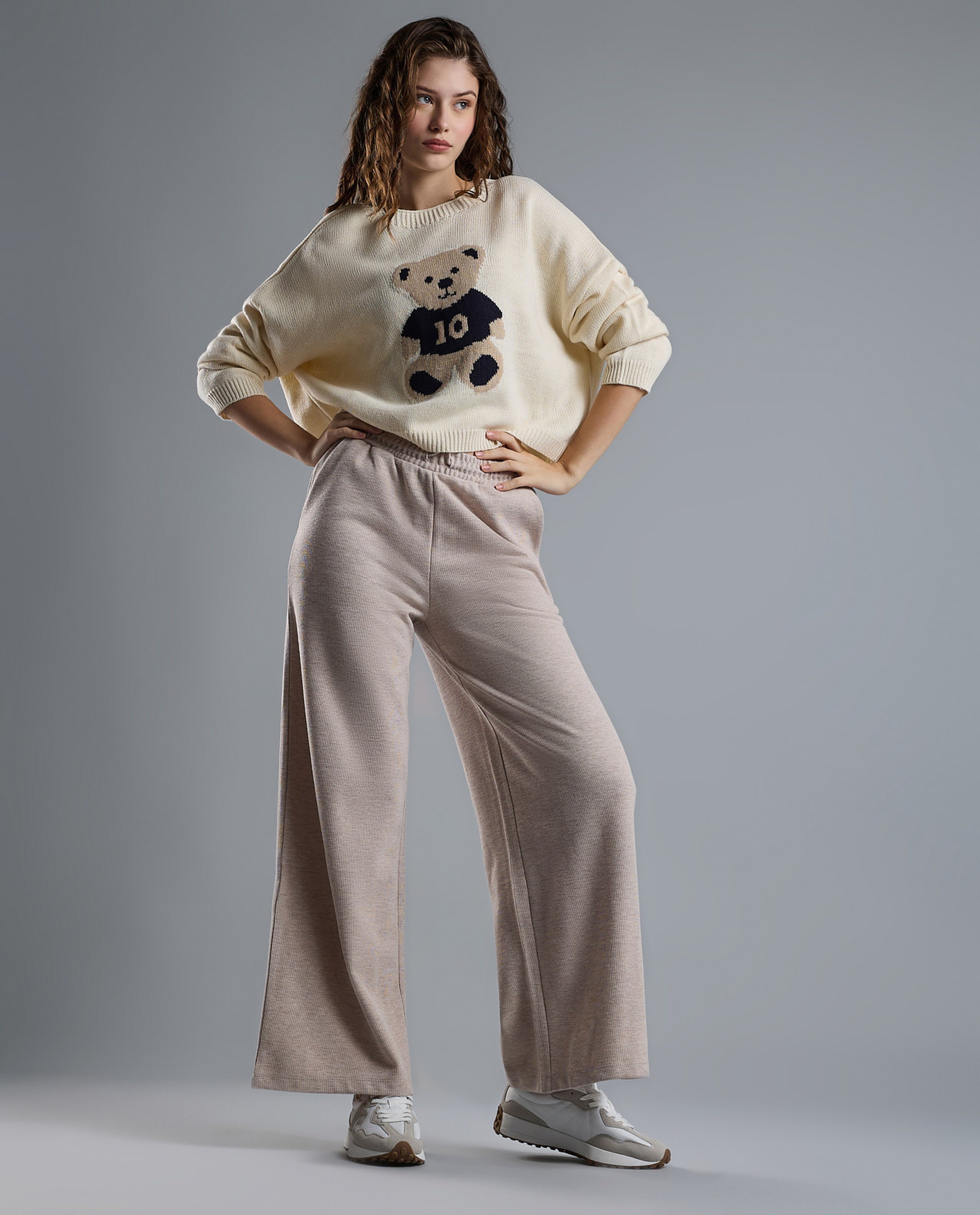 Knitted Sweater with Crew Neck and Long Sleeves