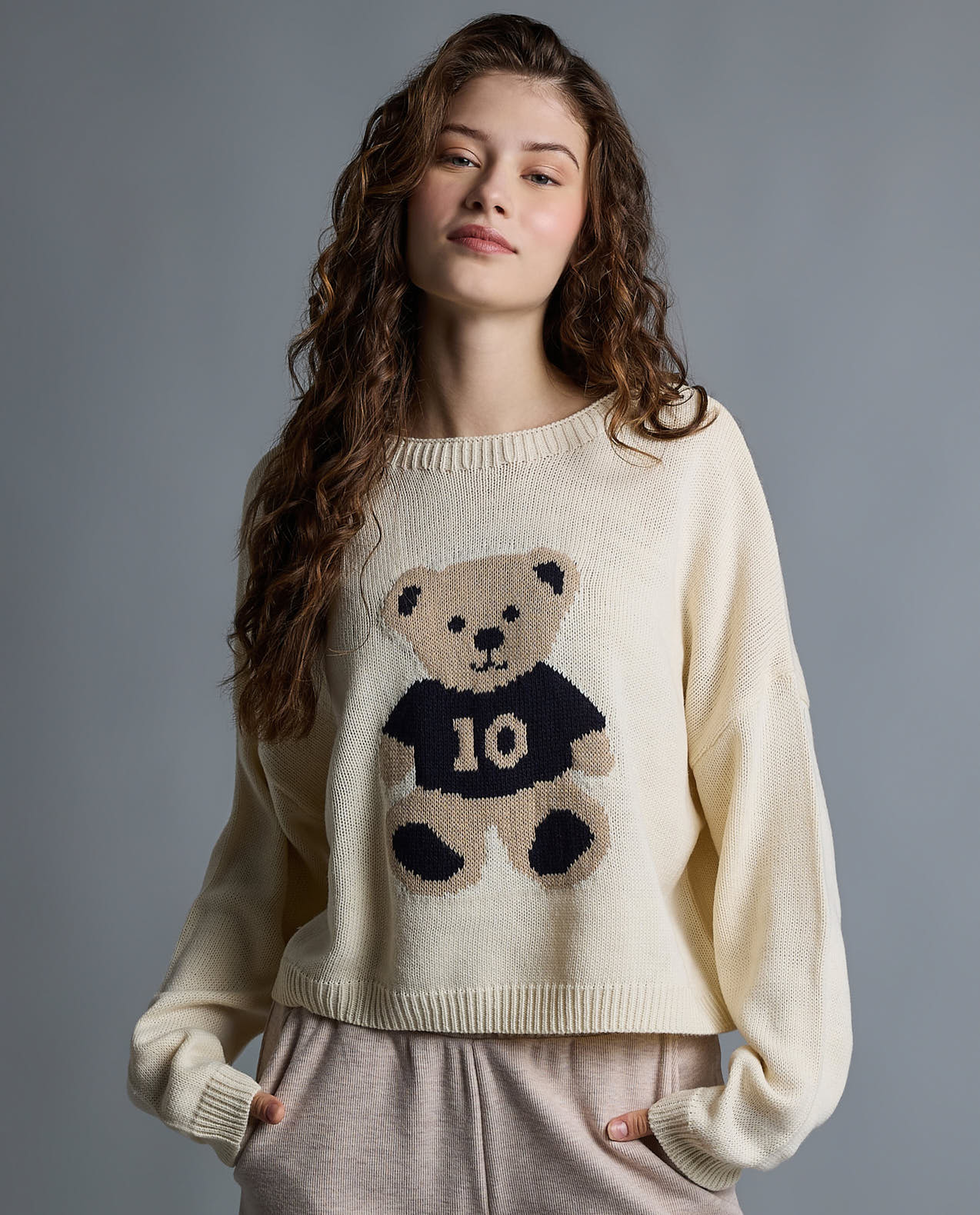 Knitted Sweater with Crew Neck and Long Sleeves