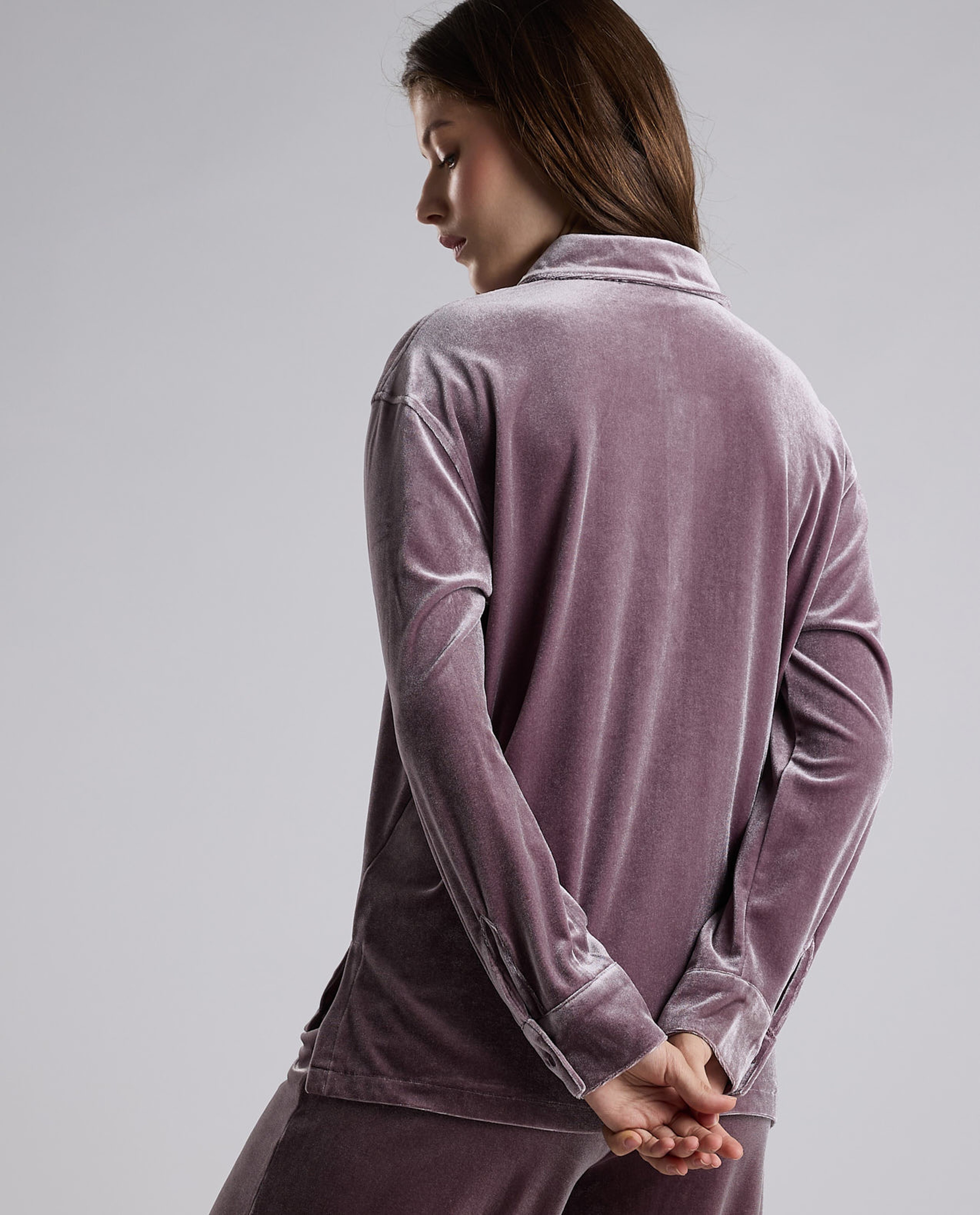 Solid Shirt with Classic Collar and Long Sleeves