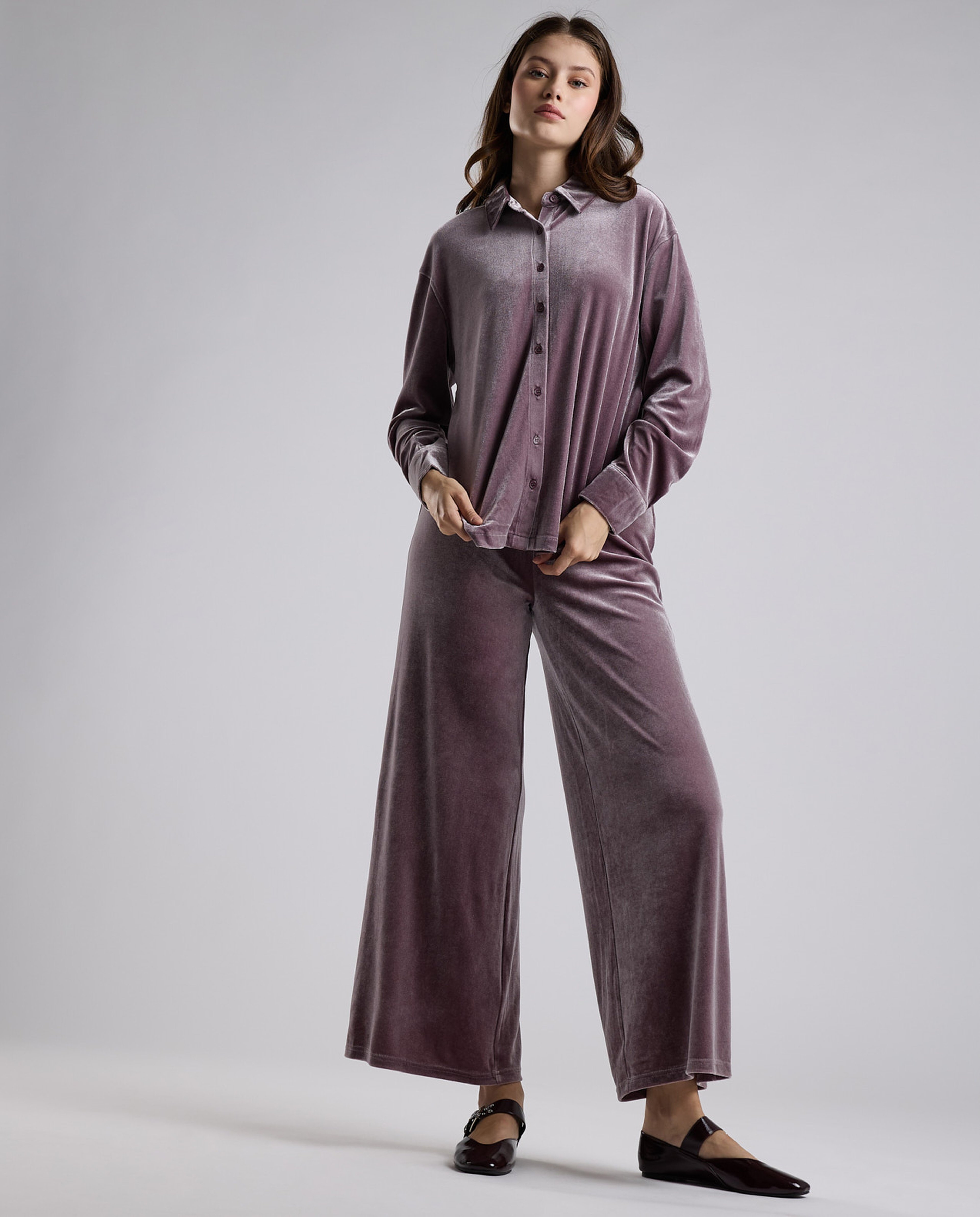 Solid Shirt with Classic Collar and Long Sleeves