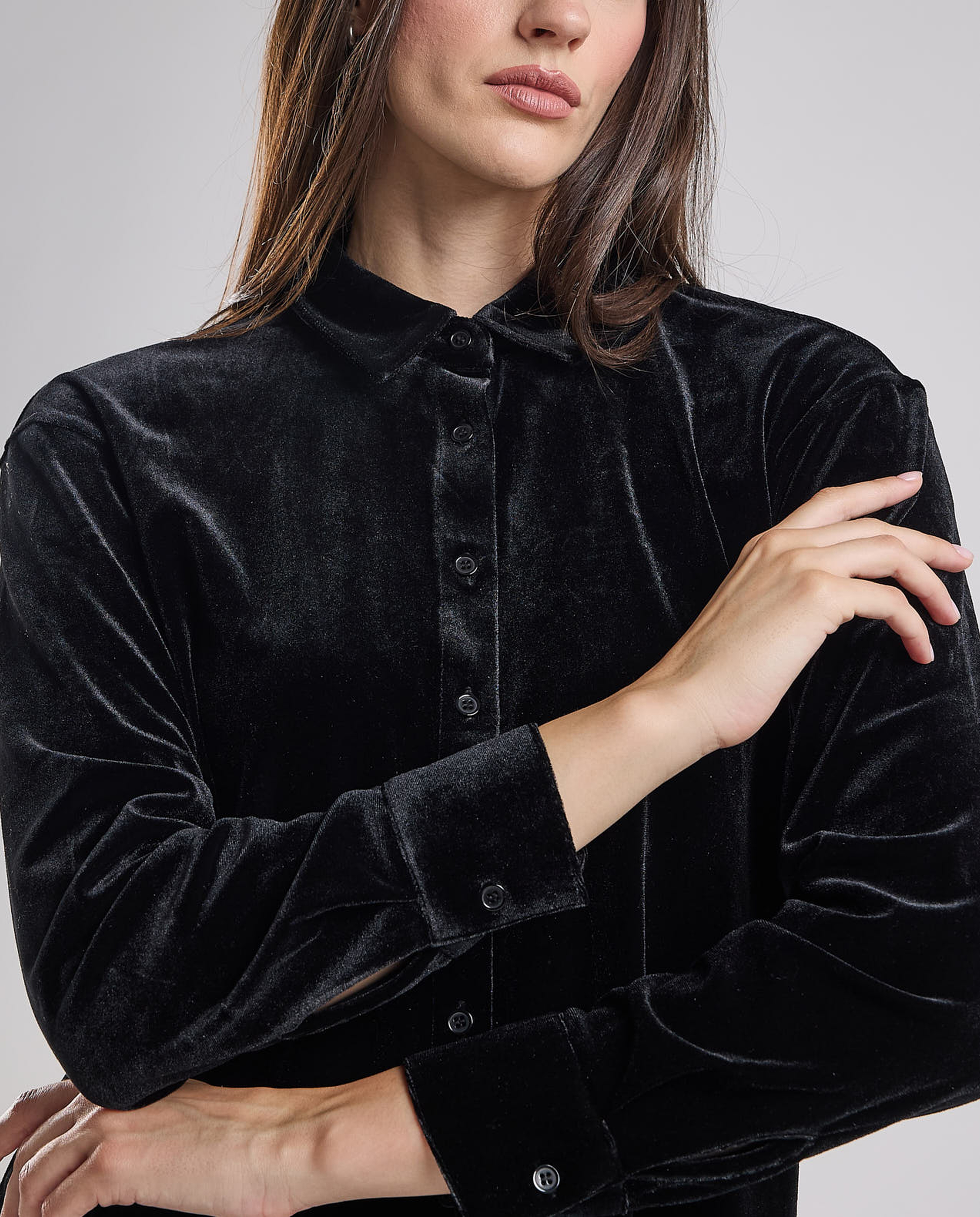 Solid Shirt with Classic Collar and Long Sleeves