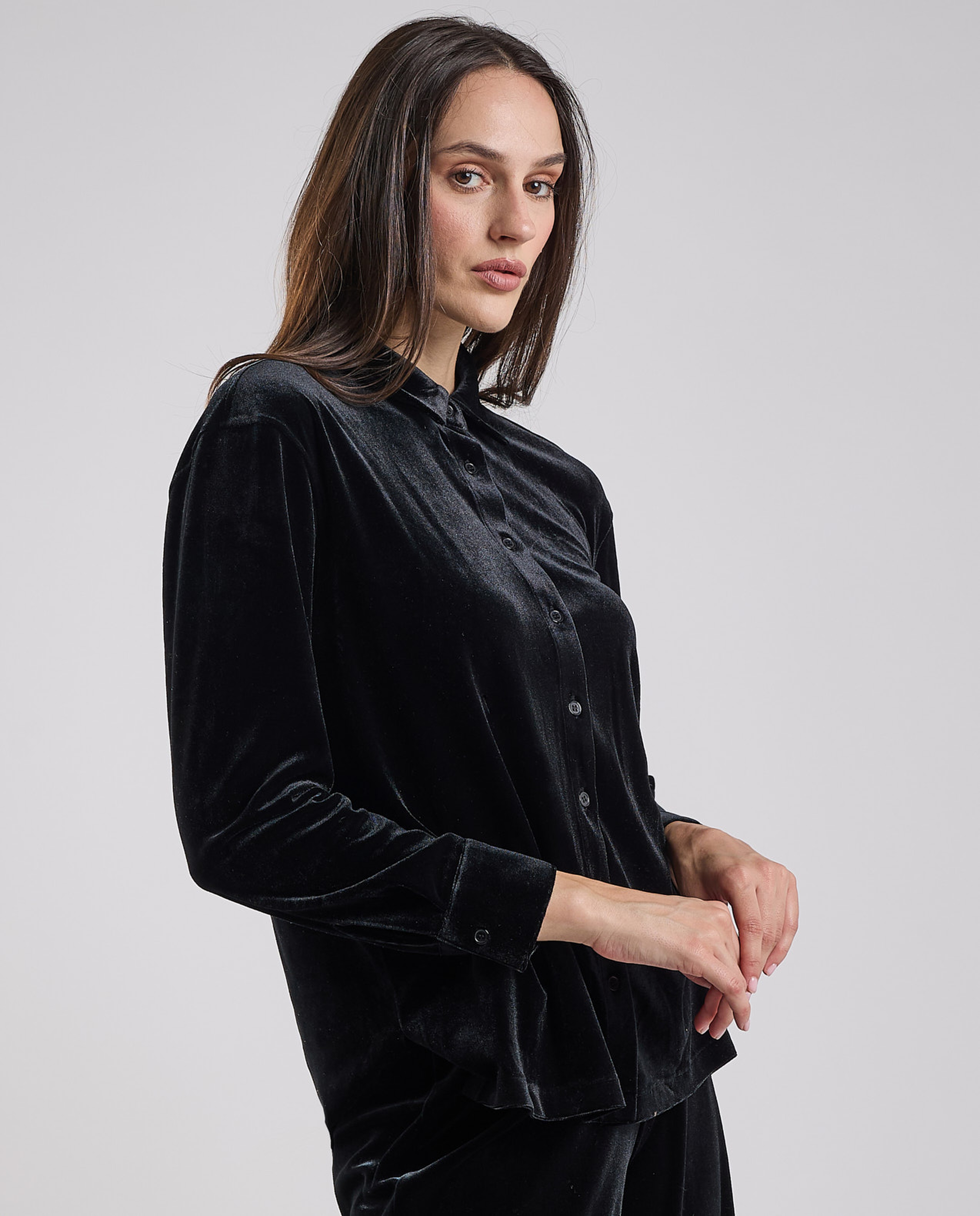 Solid Shirt with Classic Collar and Long Sleeves