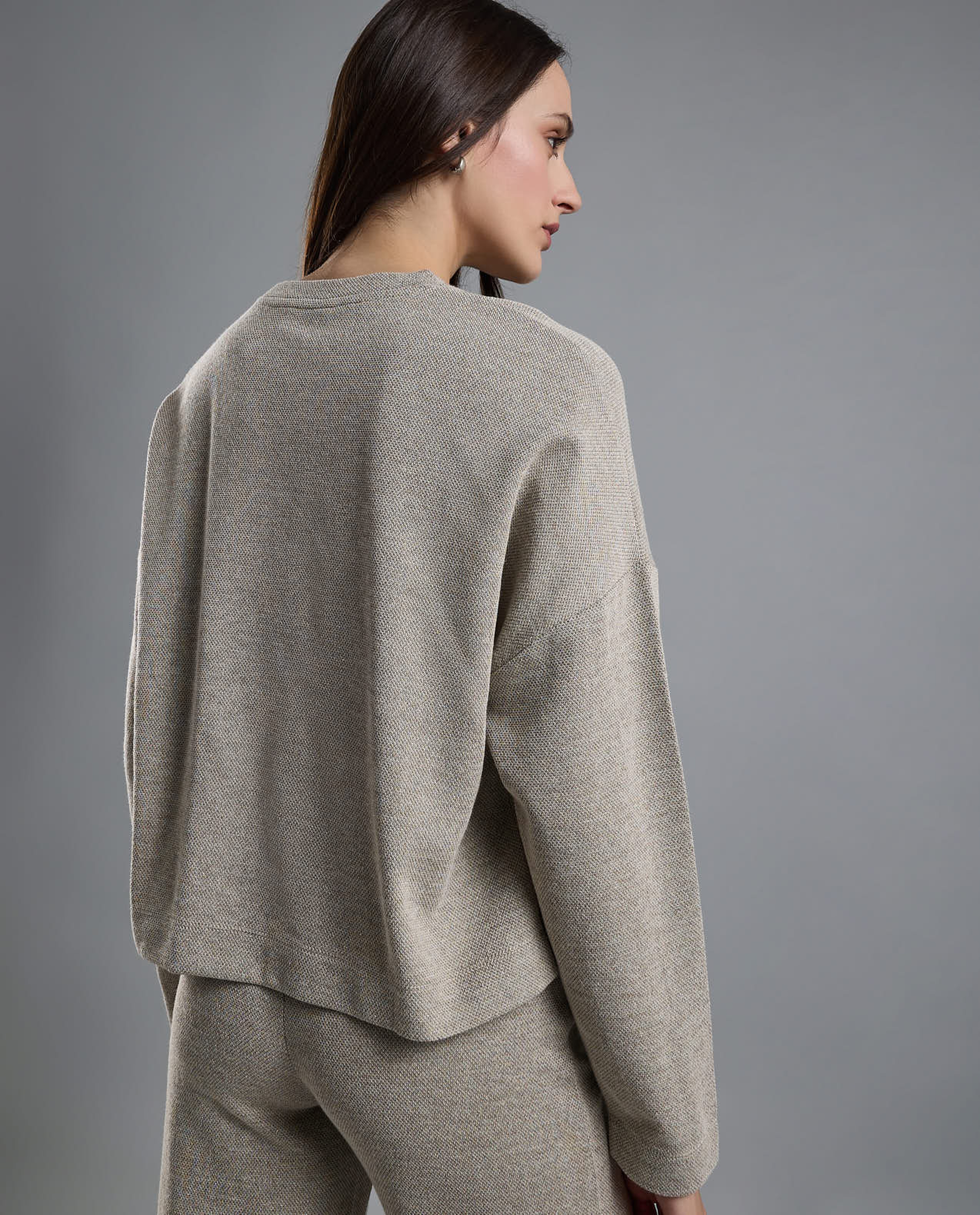 Textured Top with Crew Neck and Long Sleeves