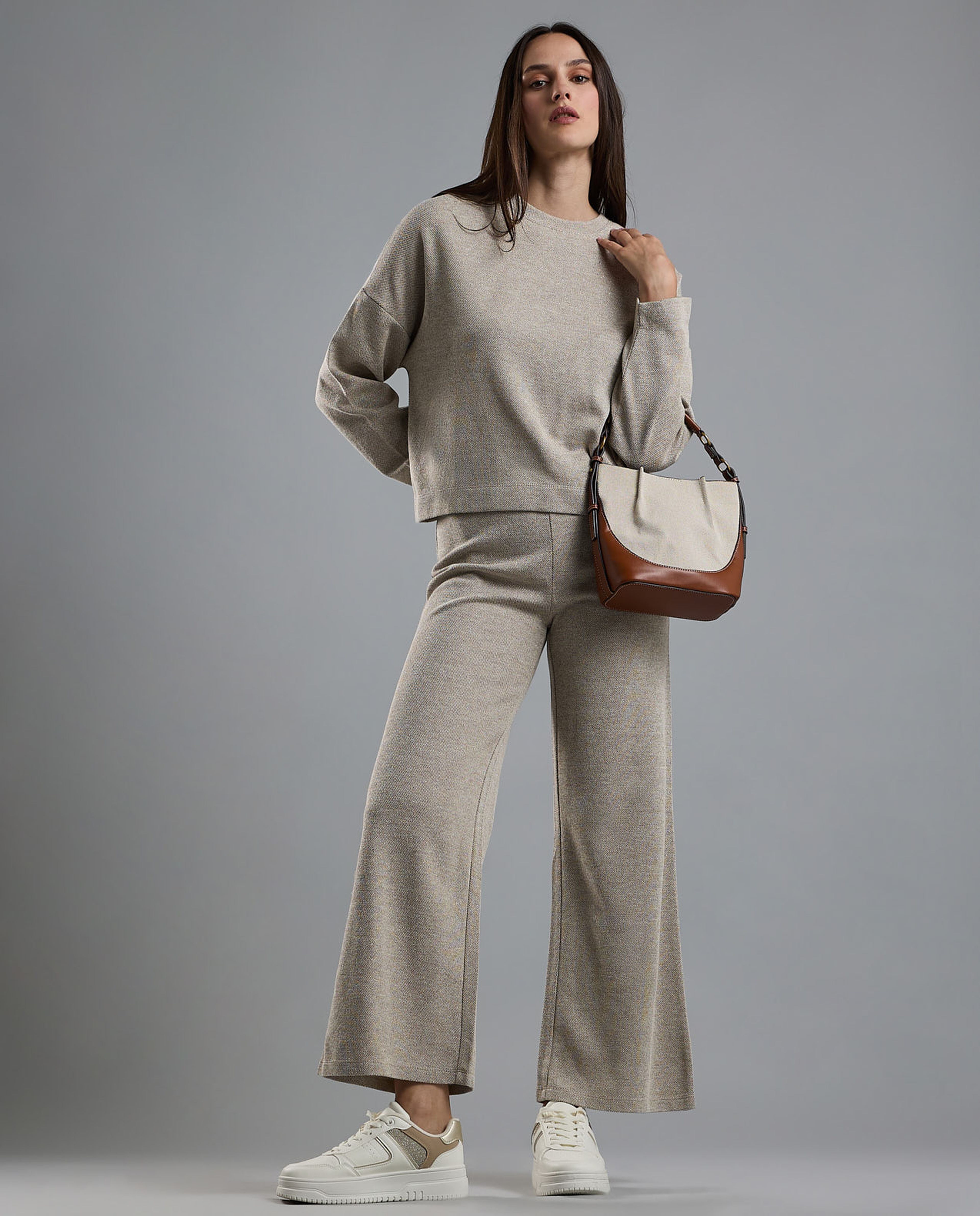 Textured Top with Crew Neck and Long Sleeves