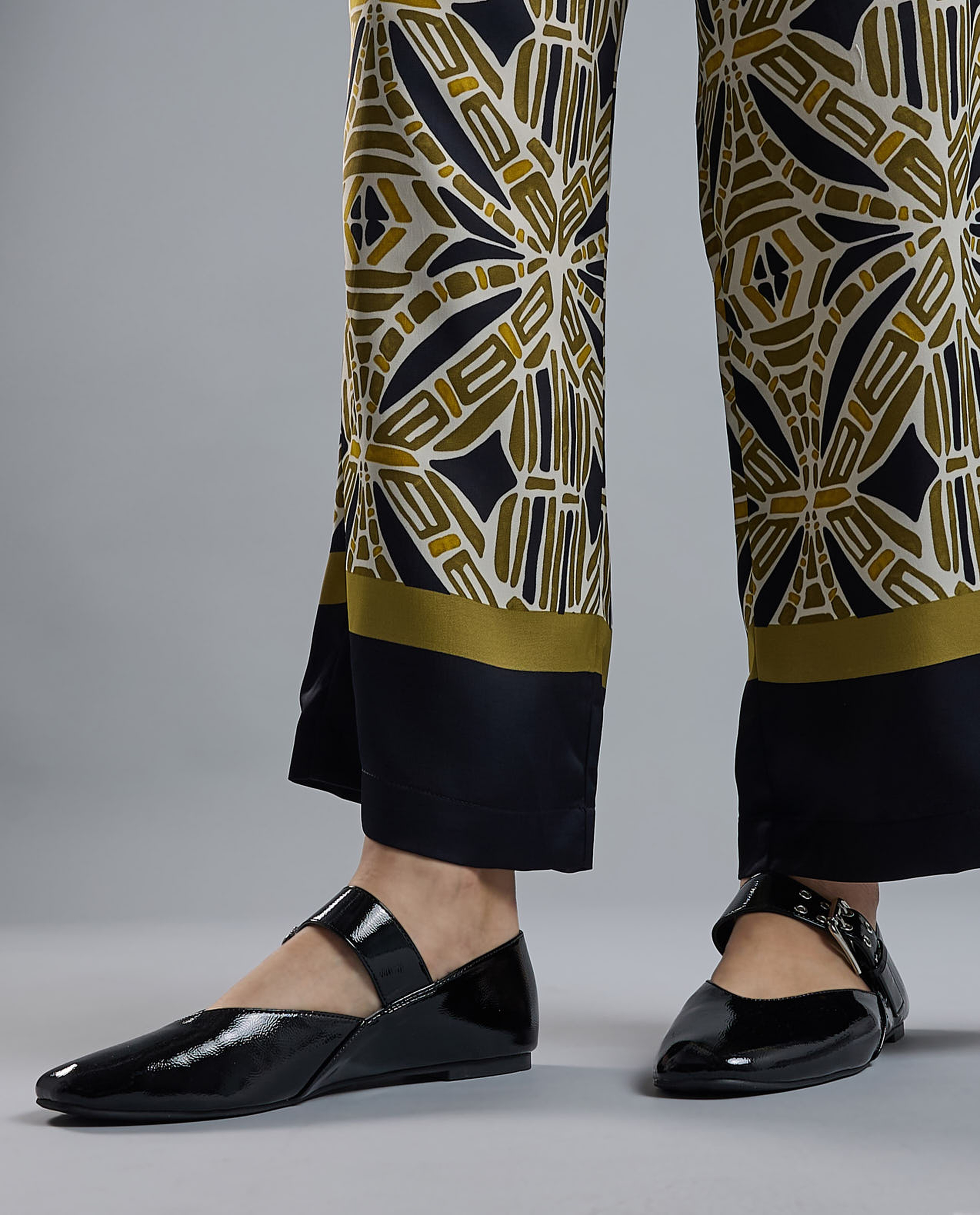 Glossy Mary Jane Shoes