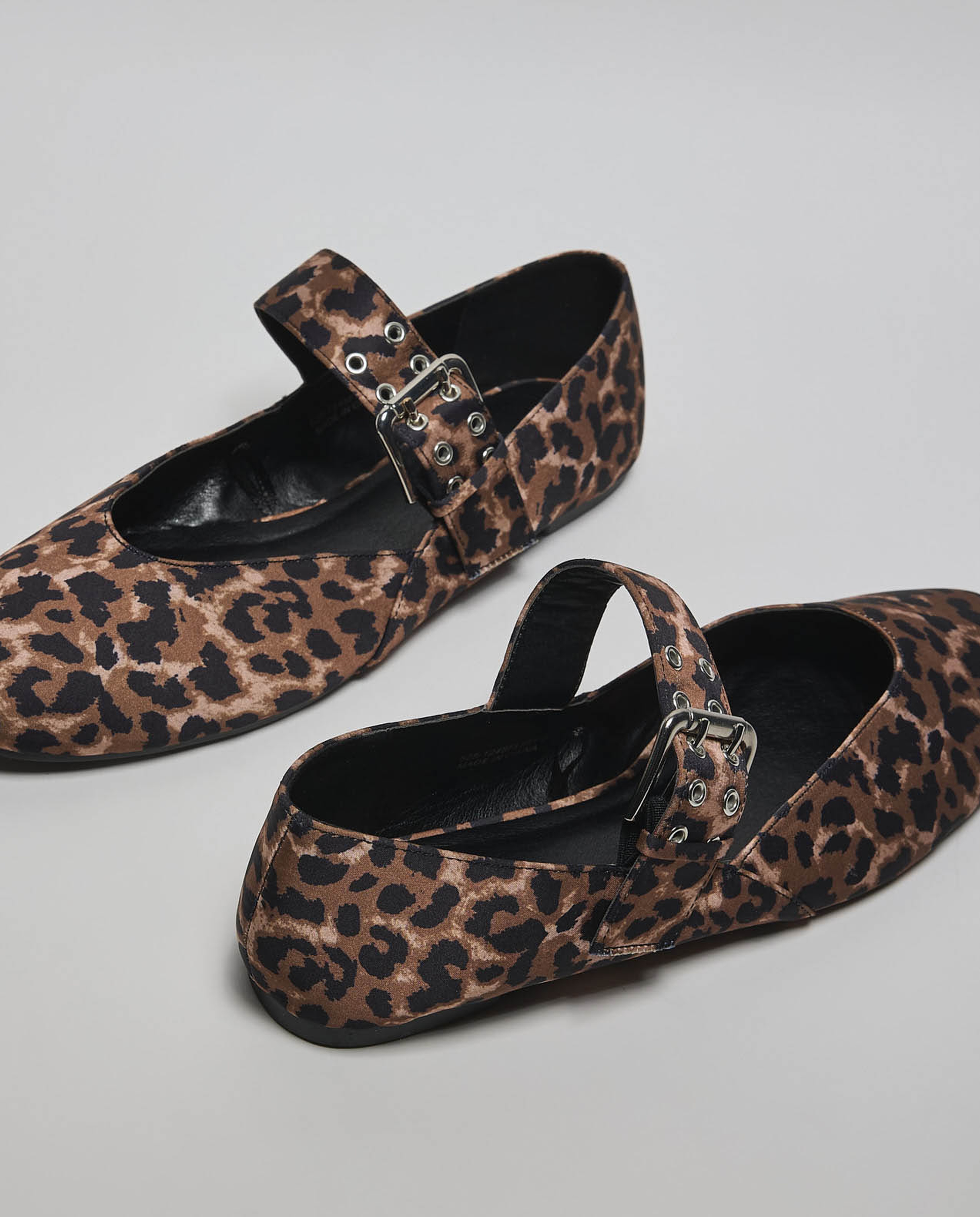 Glossy Mary Jane Shoes