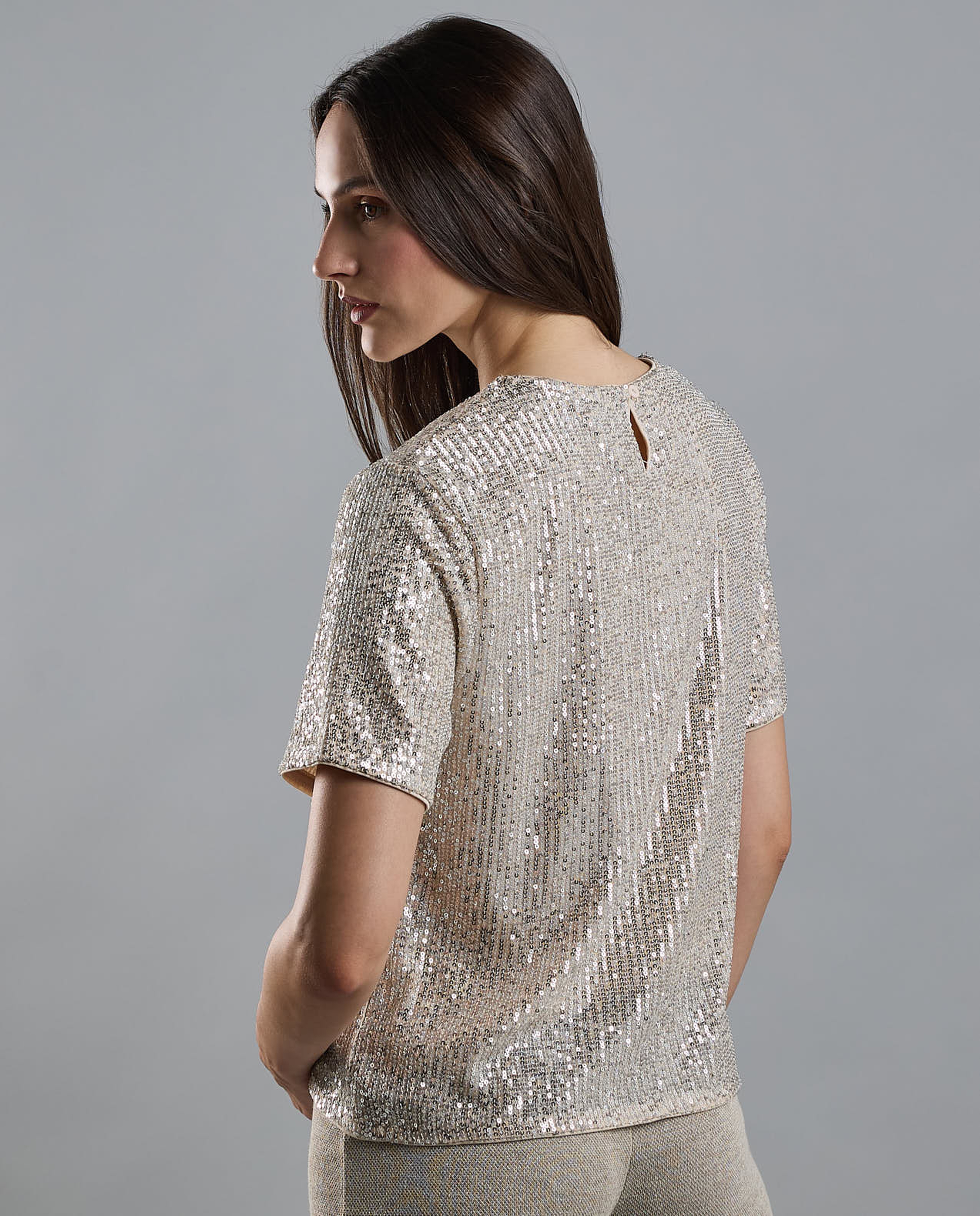 Sequins Top with Crew Neck and Short Sleeves