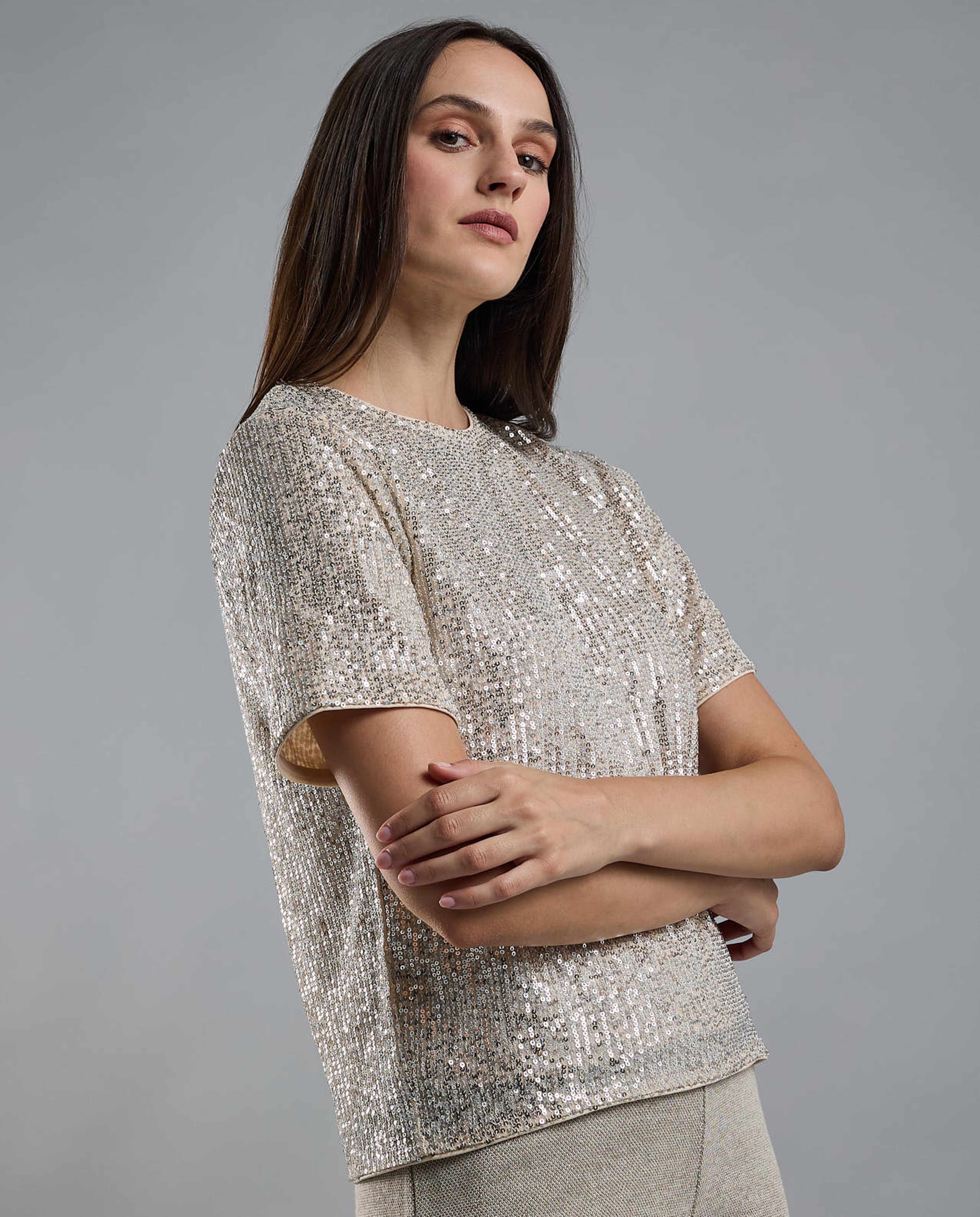 Sequins Top with Crew Neck and Short Sleeves