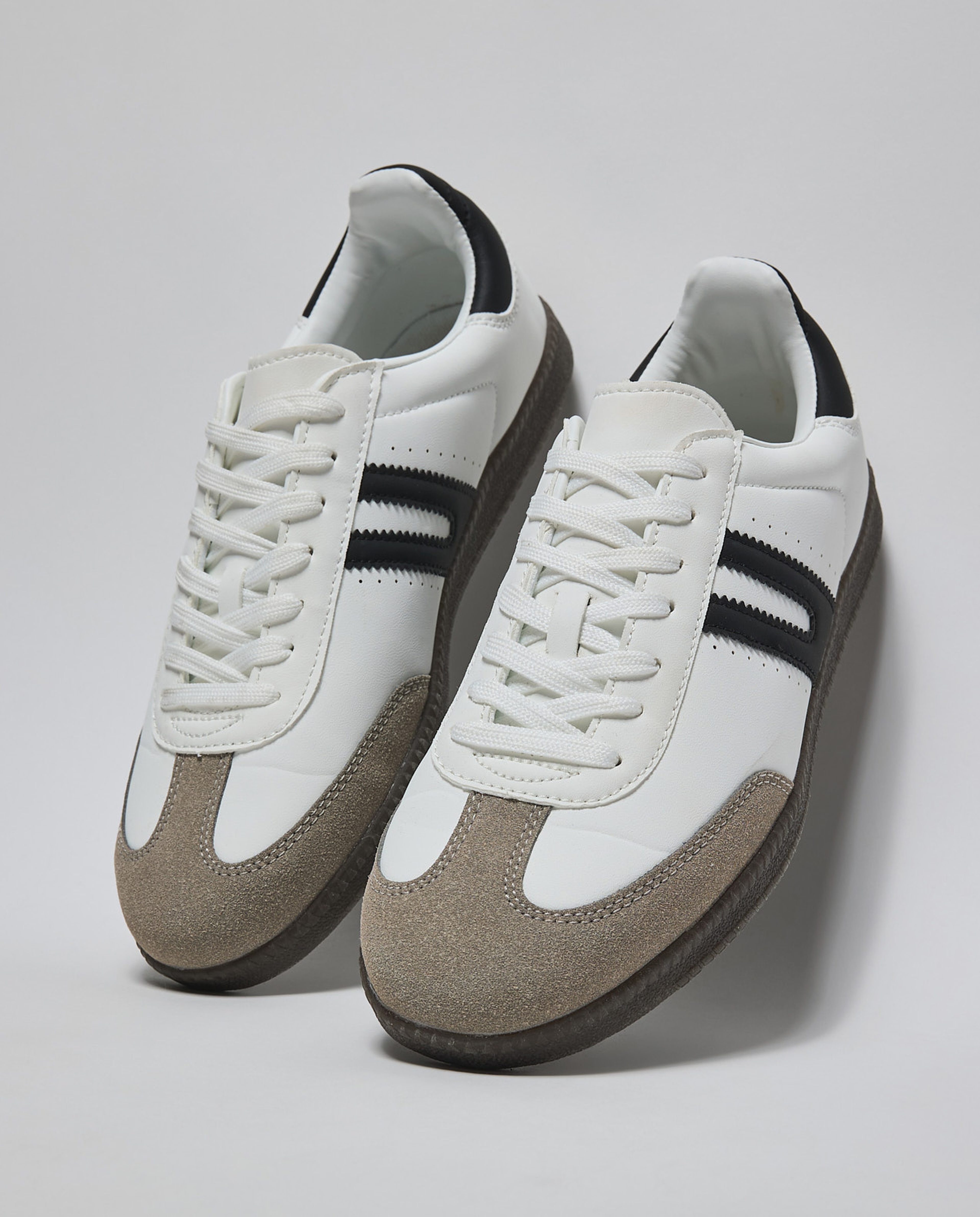 Color Block Low Top Sneakers