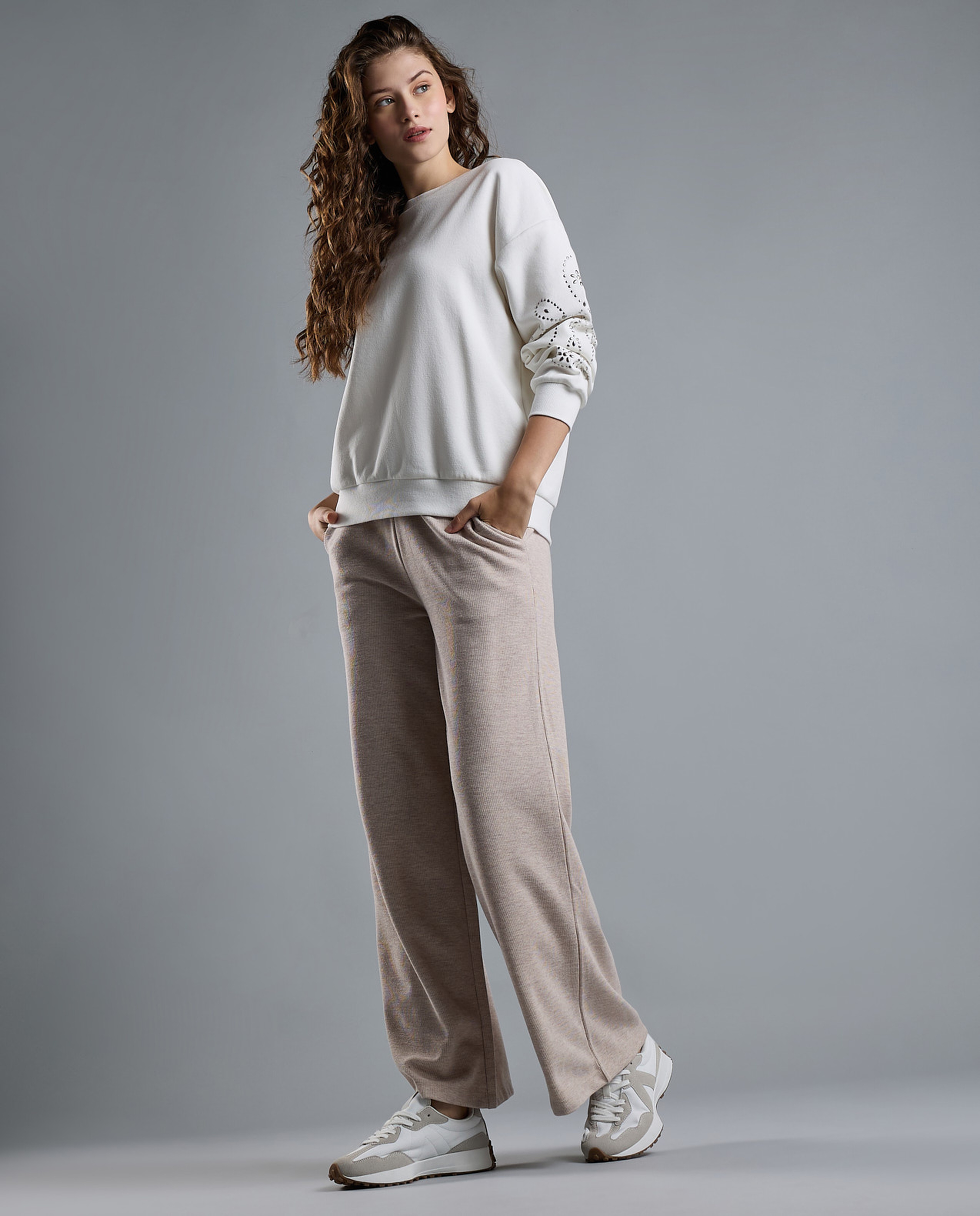 Studded Sweatshirt with Crew Neck and Long Sleeves