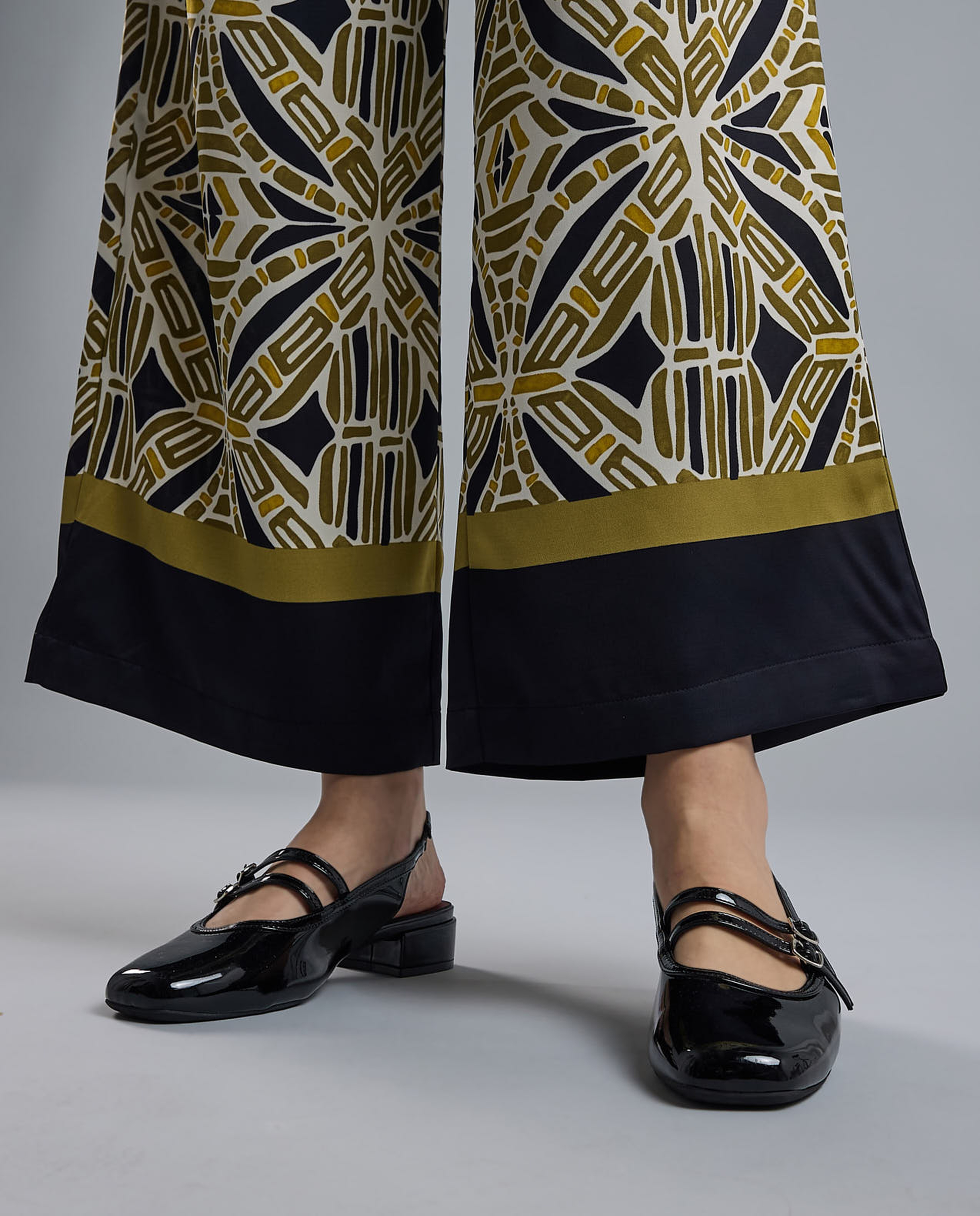 Glossy Mary Jane Pumps