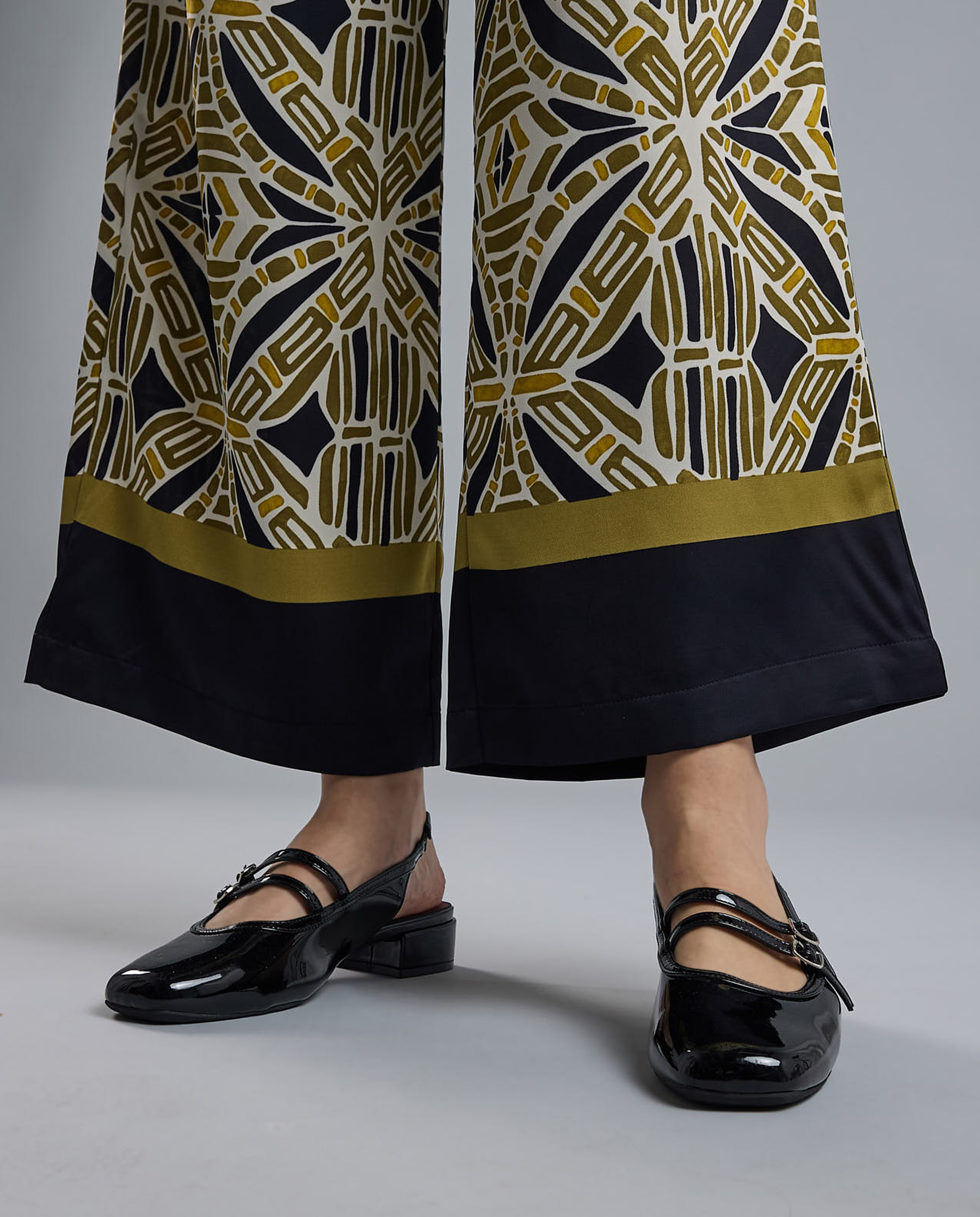 Glossy Mary Jane Pumps