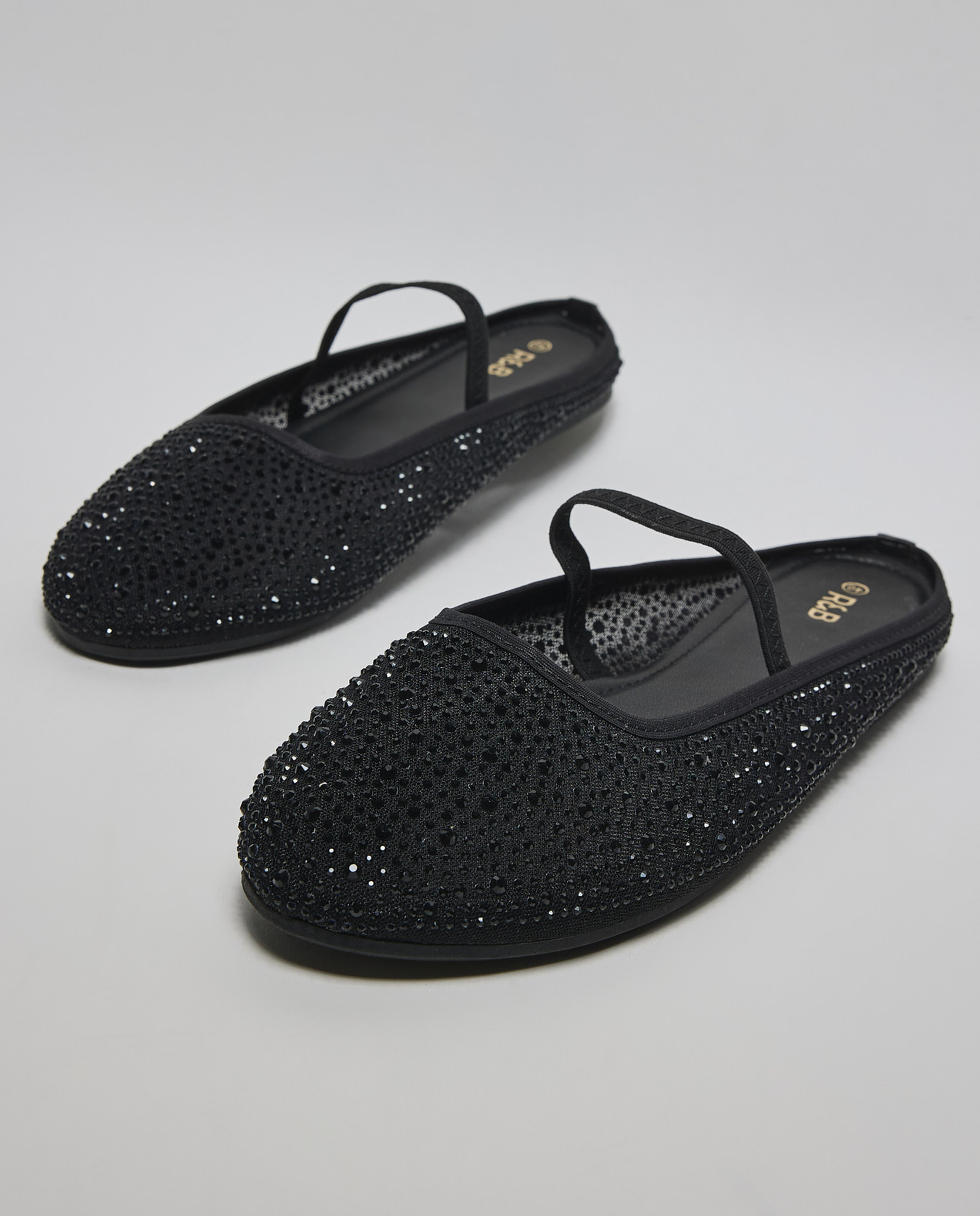 Embellished Flat Shoes