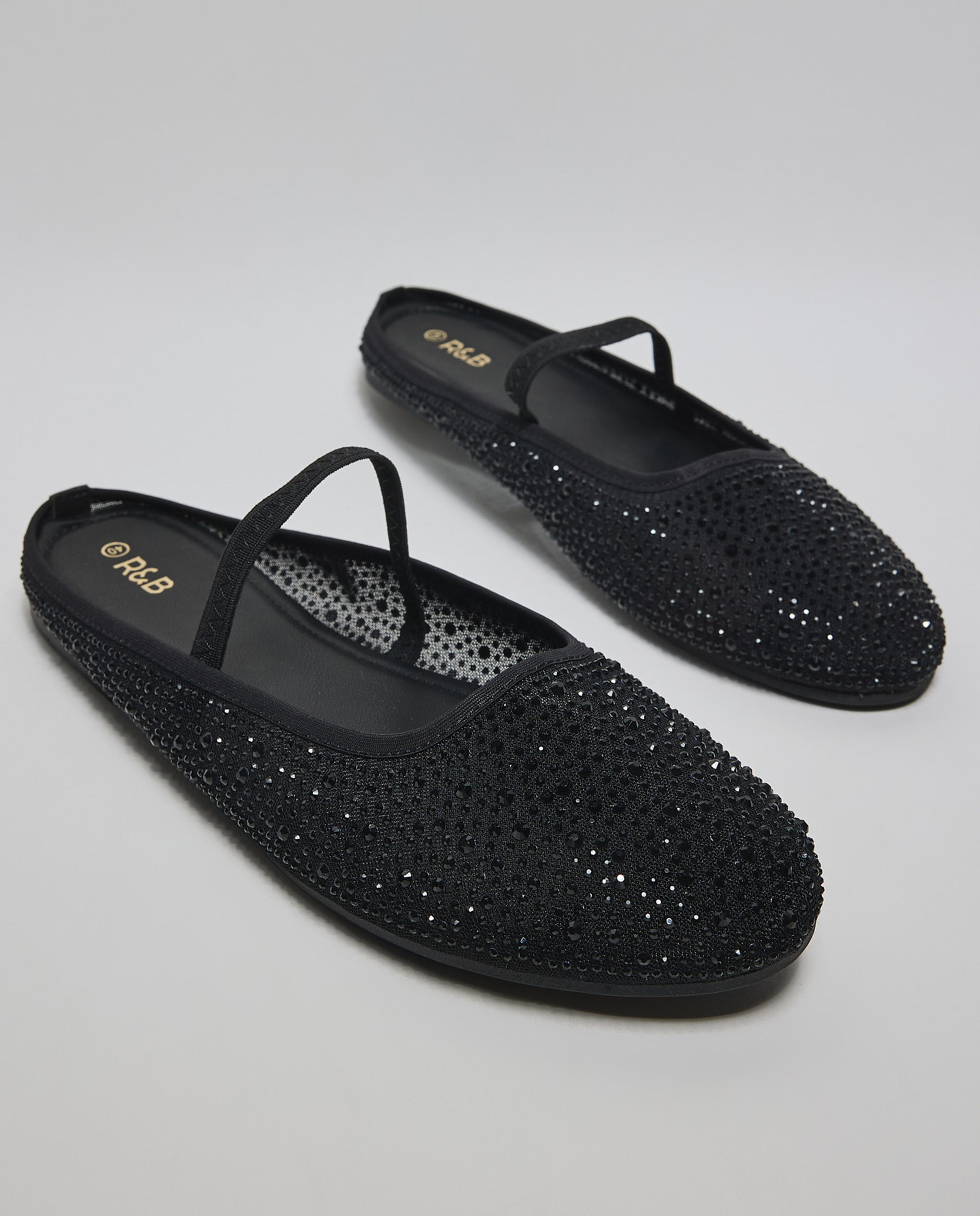 Embellished Flat Shoes