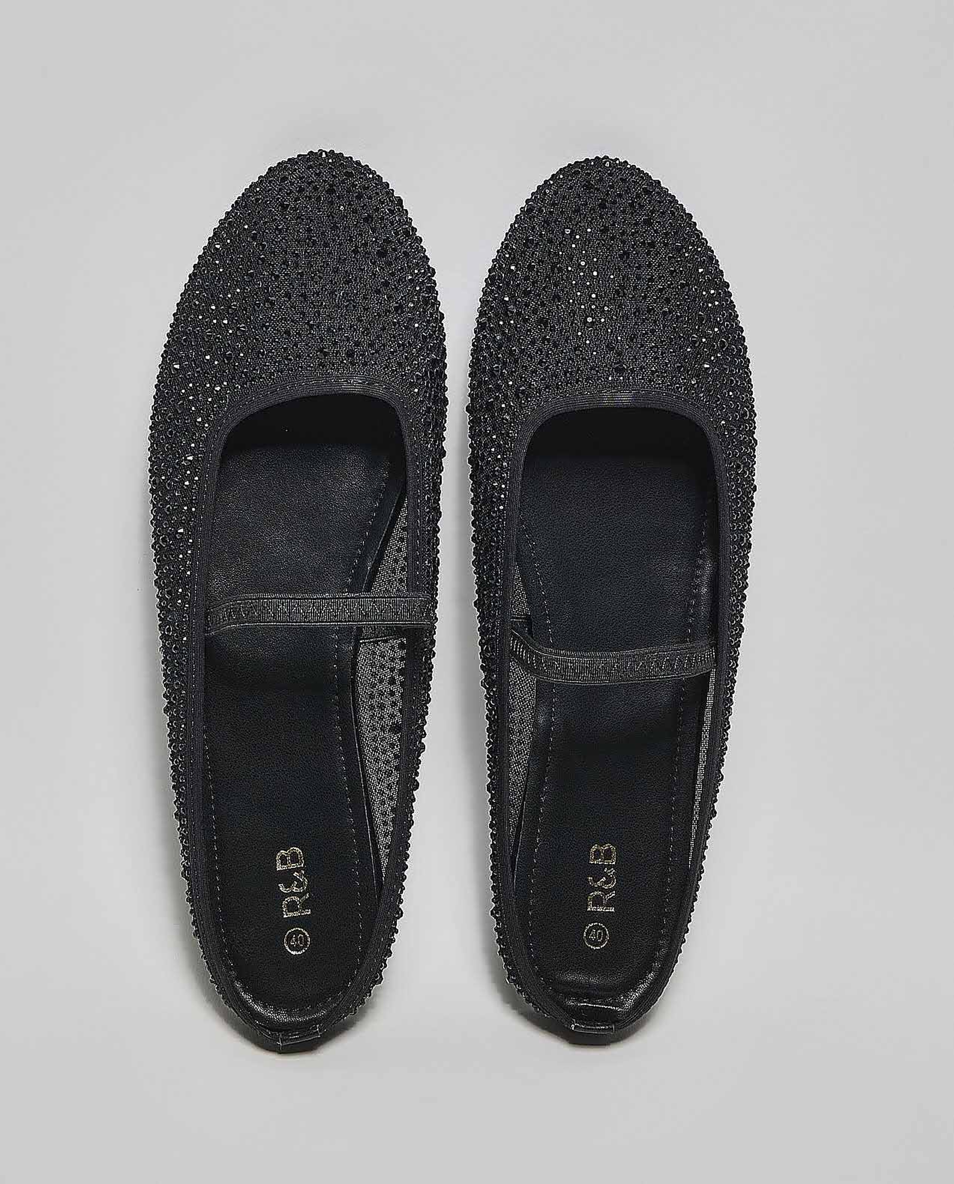 Embellished Flat Shoes