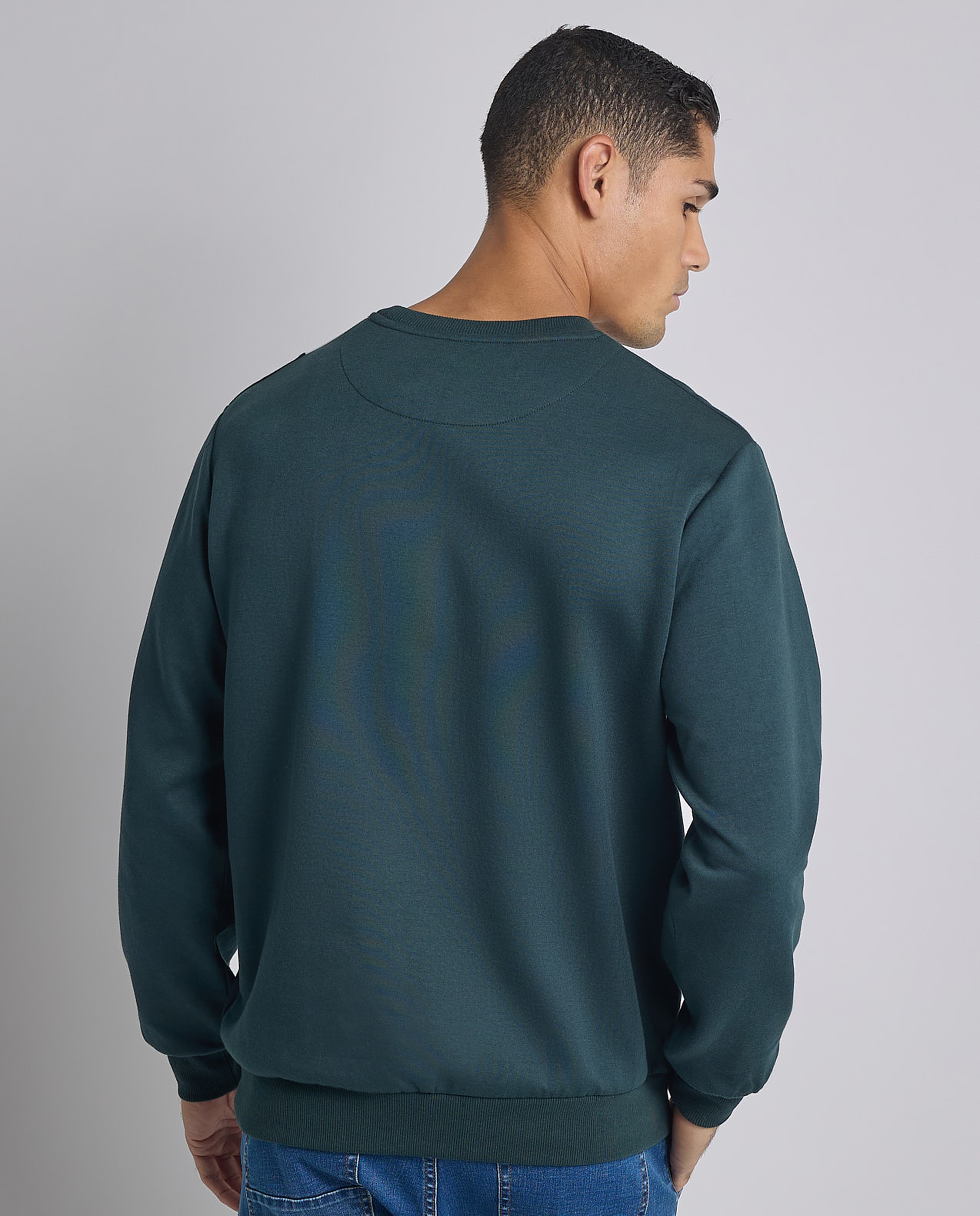 Color Block Sweatshirt with Crew Neck and Long Sleeves