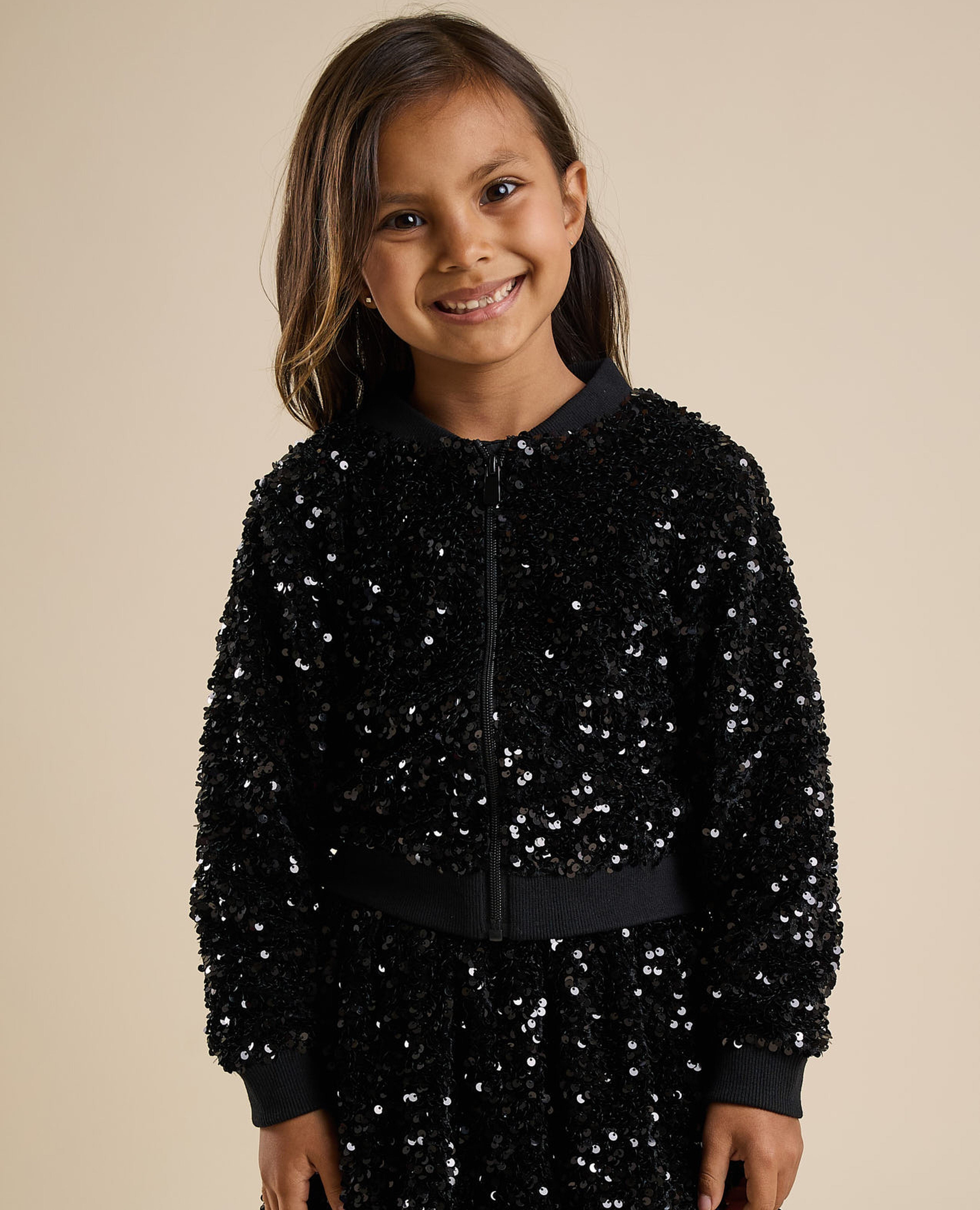 جاكيت مزين بترتر