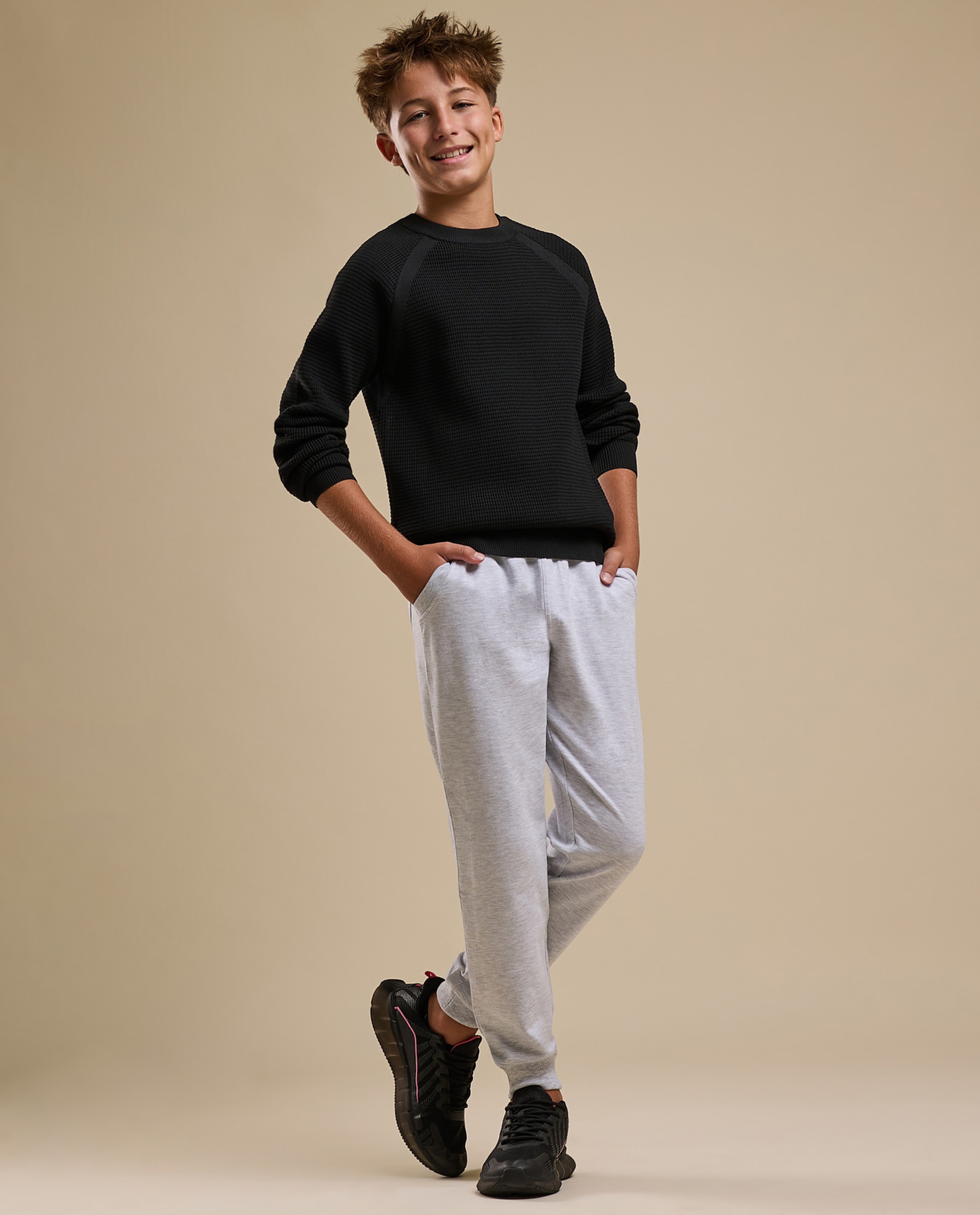 Textured Sweater with Raglan Sleeves and Long Sleeves