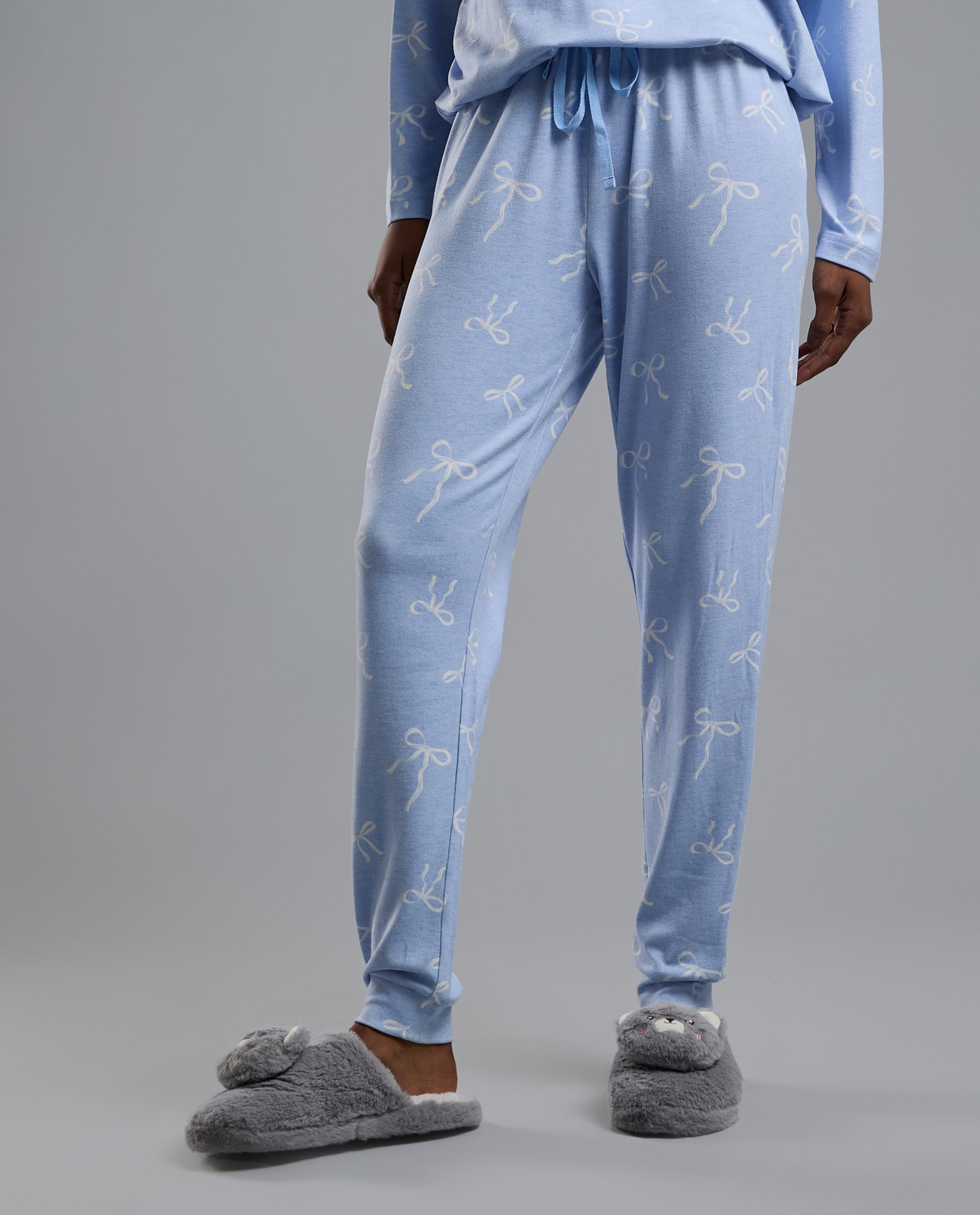 Self Patterned Long Sleeves Pyjama Set