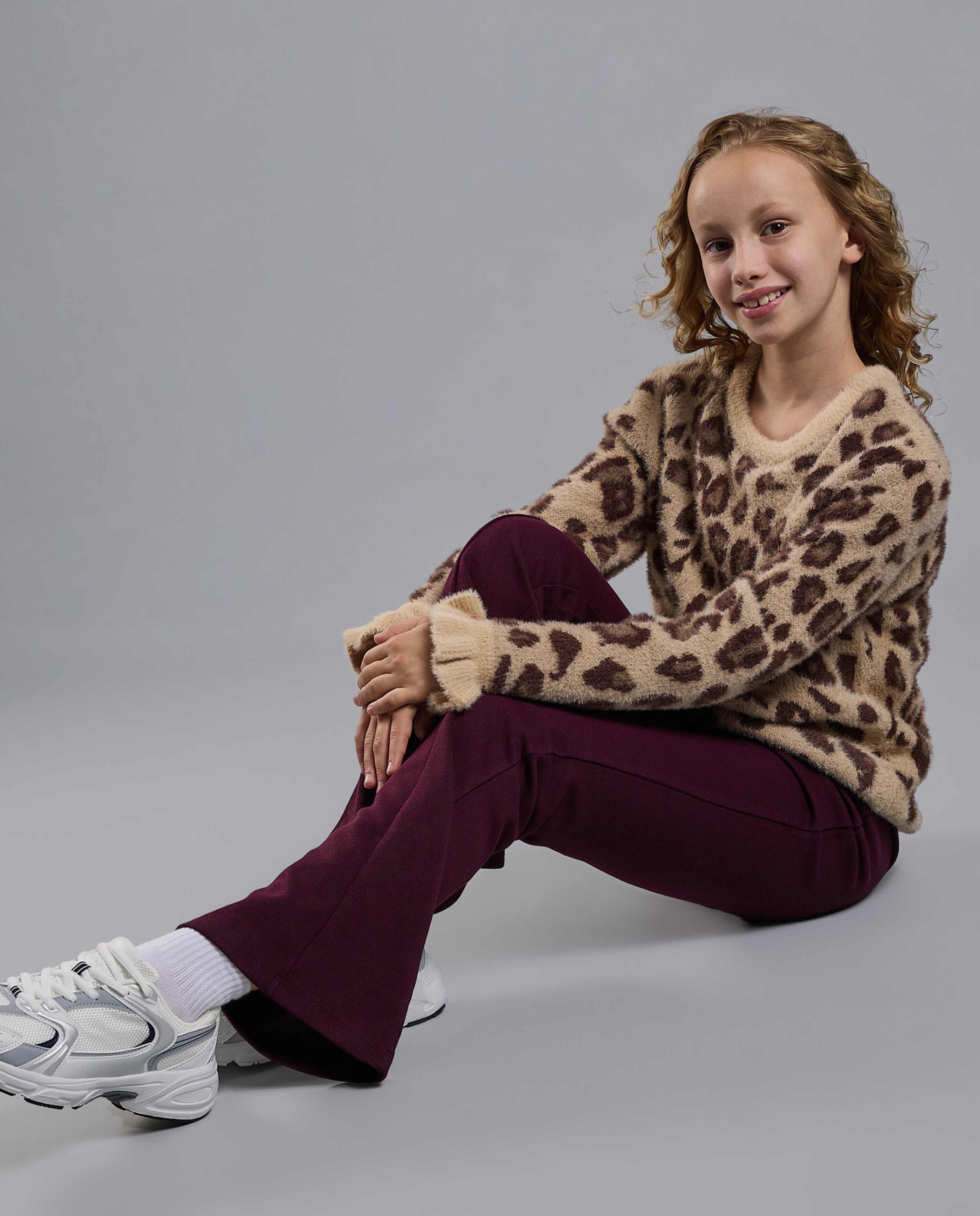 Animal Patterned Sweater with Crew Neck and Long Sleeves