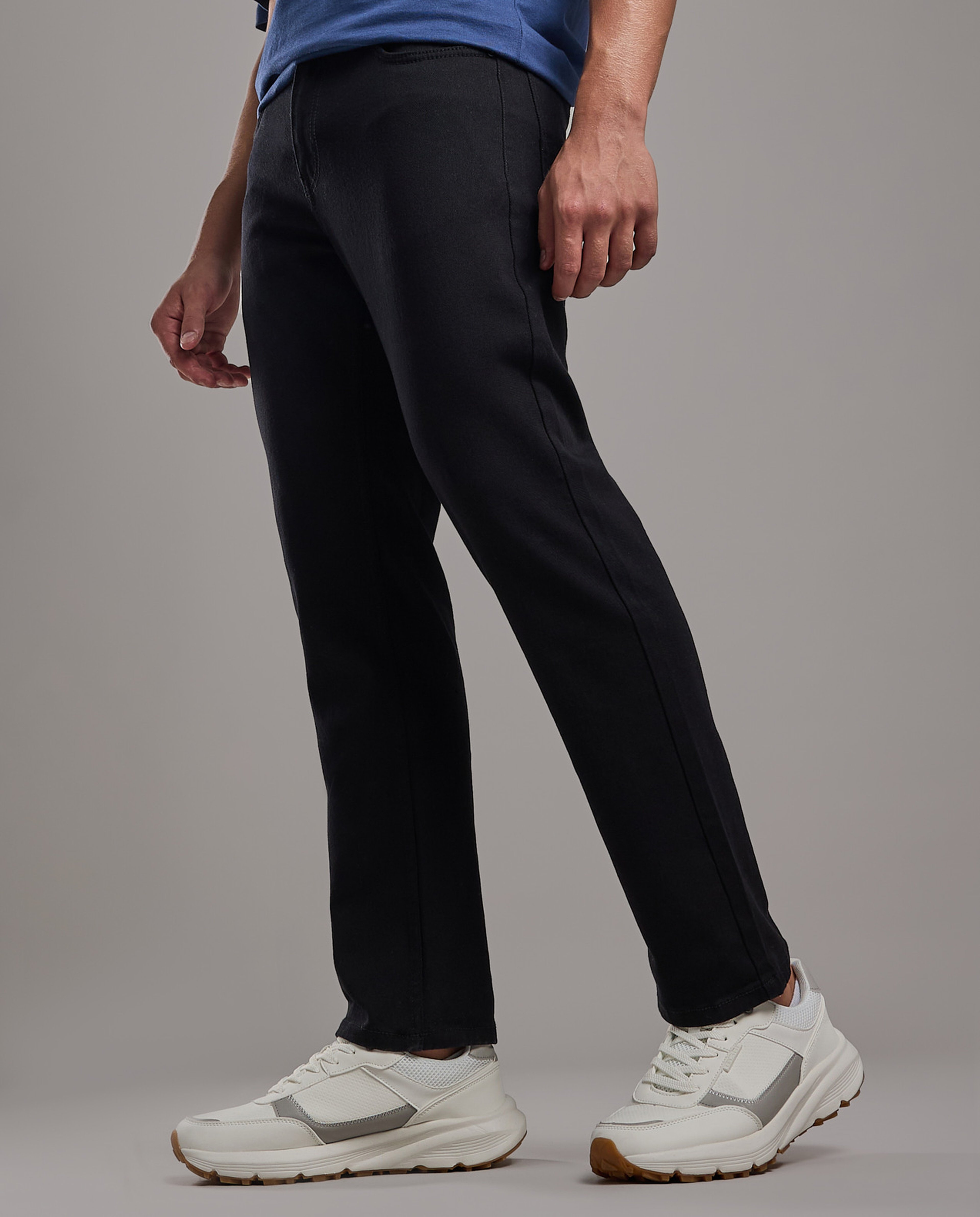 Solid Regular Fit Jeans with Button Closure