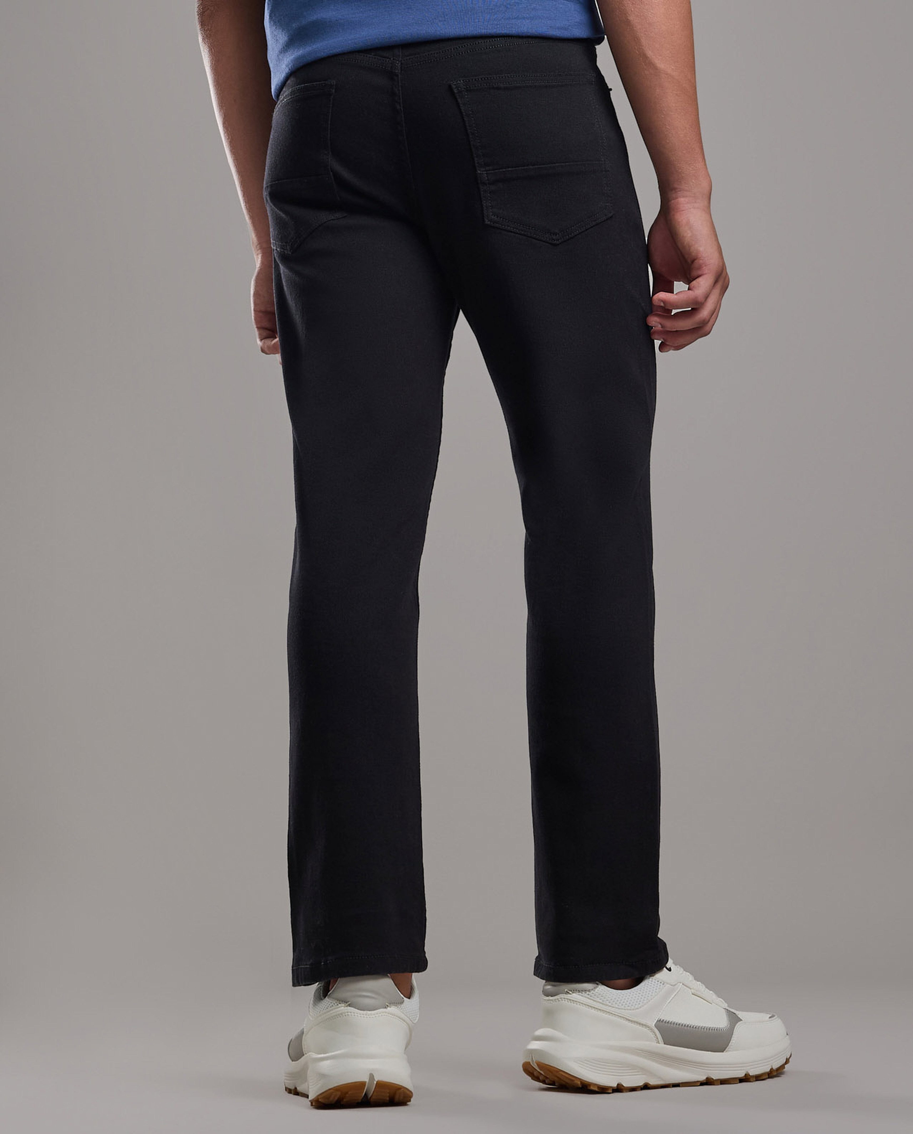 Solid Regular Fit Jeans with Button Closure